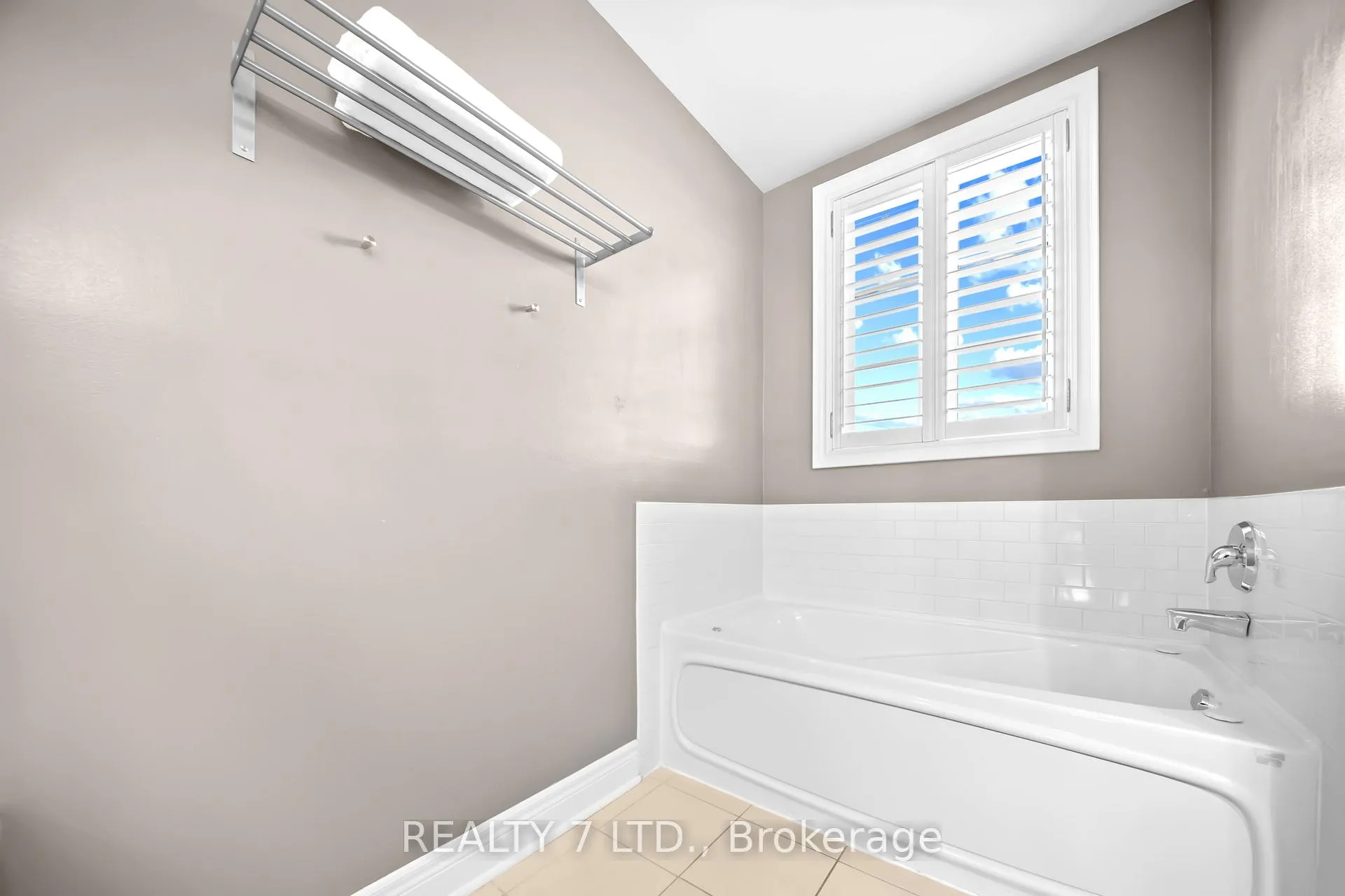 Photo 41 of 44 Furrow Lane, Etobicoke, Islington-City Centre West — HOMEH