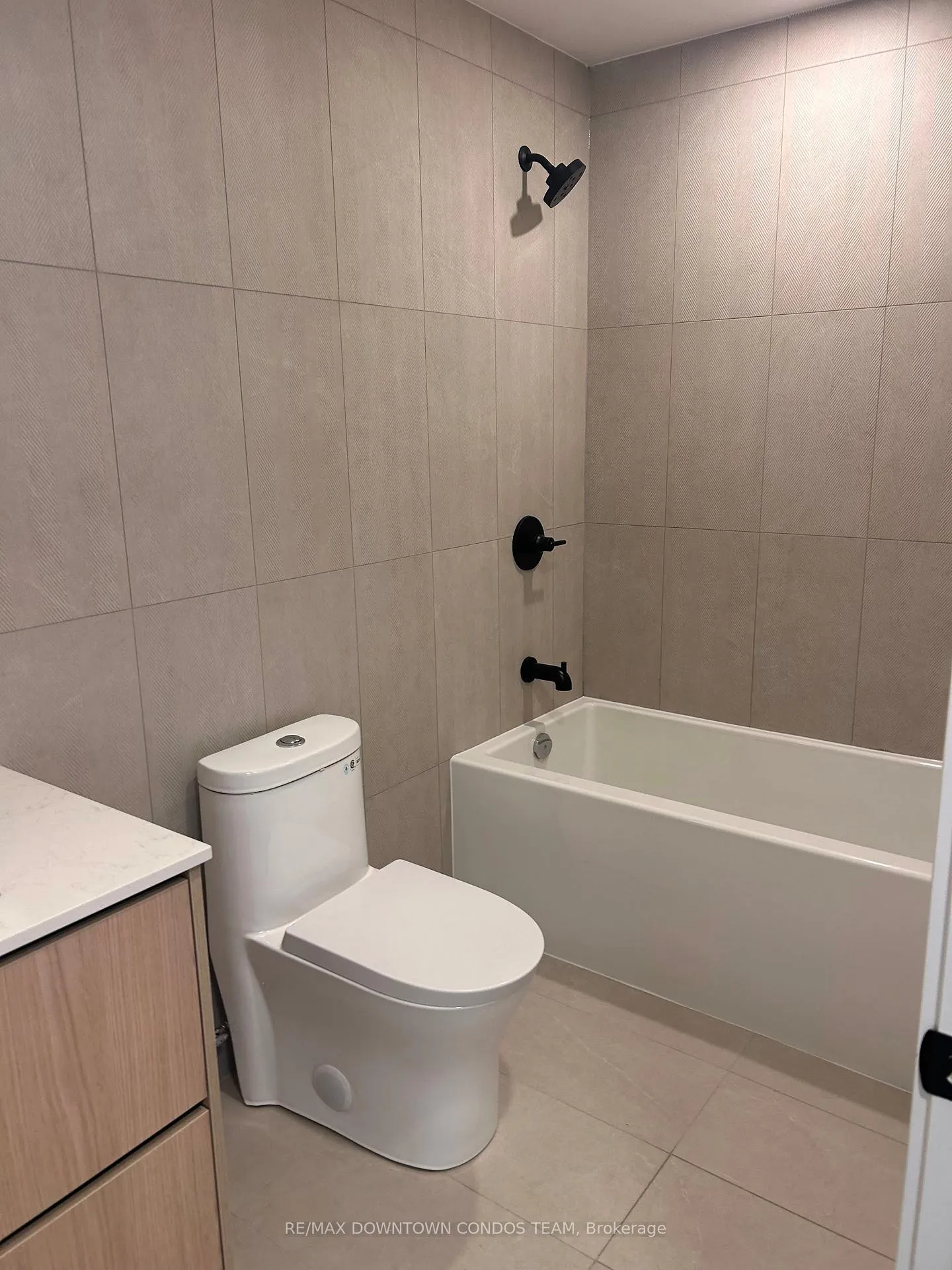 Photo 12 of Unit 1110, 1050 Eastern Avenue, Toronto, Greenwood-Coxwell — HOMEH