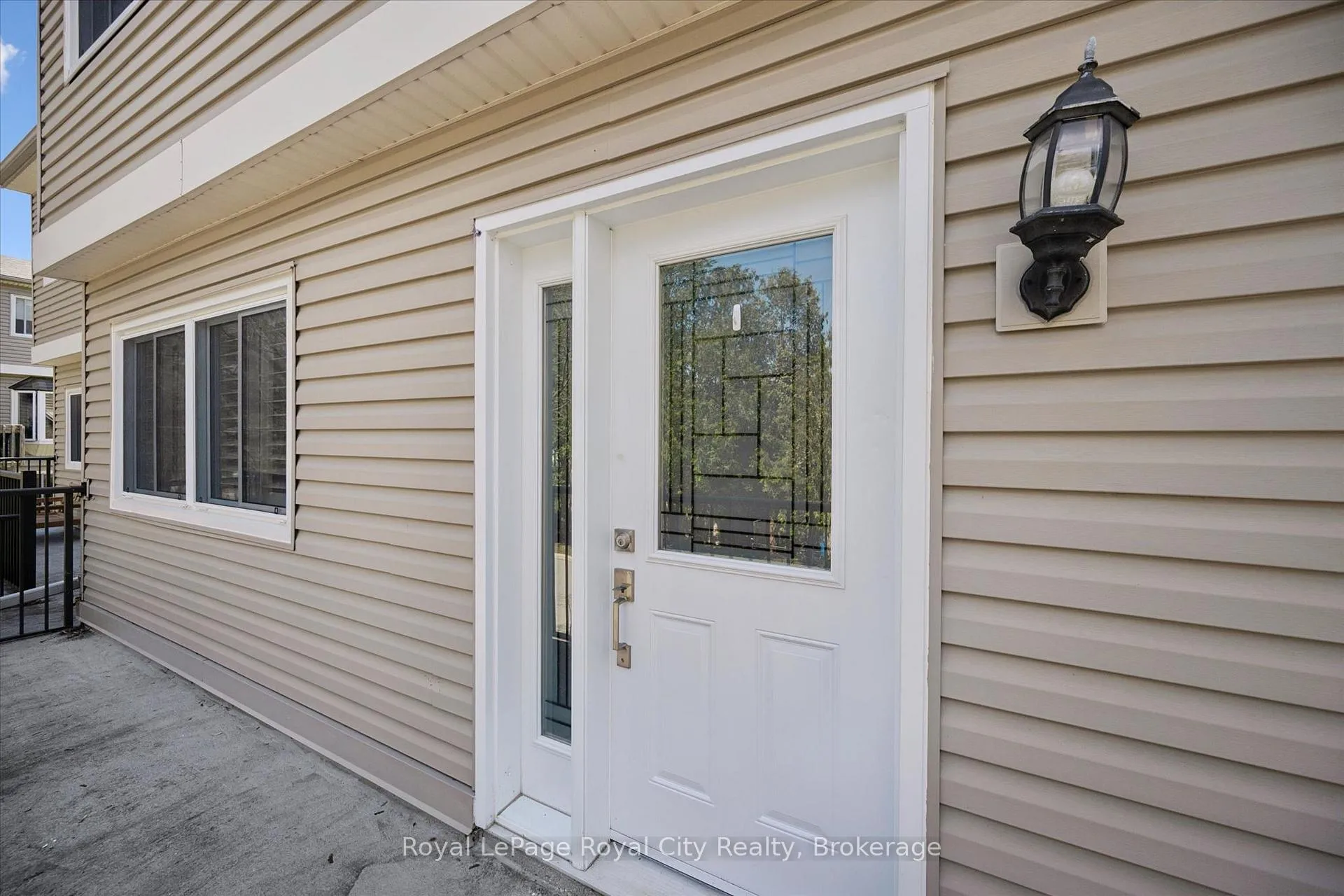 Photo 2 of Unit 21, 295 Water Street, Guelph, Dovercliffe Park/Old University — HOMEH