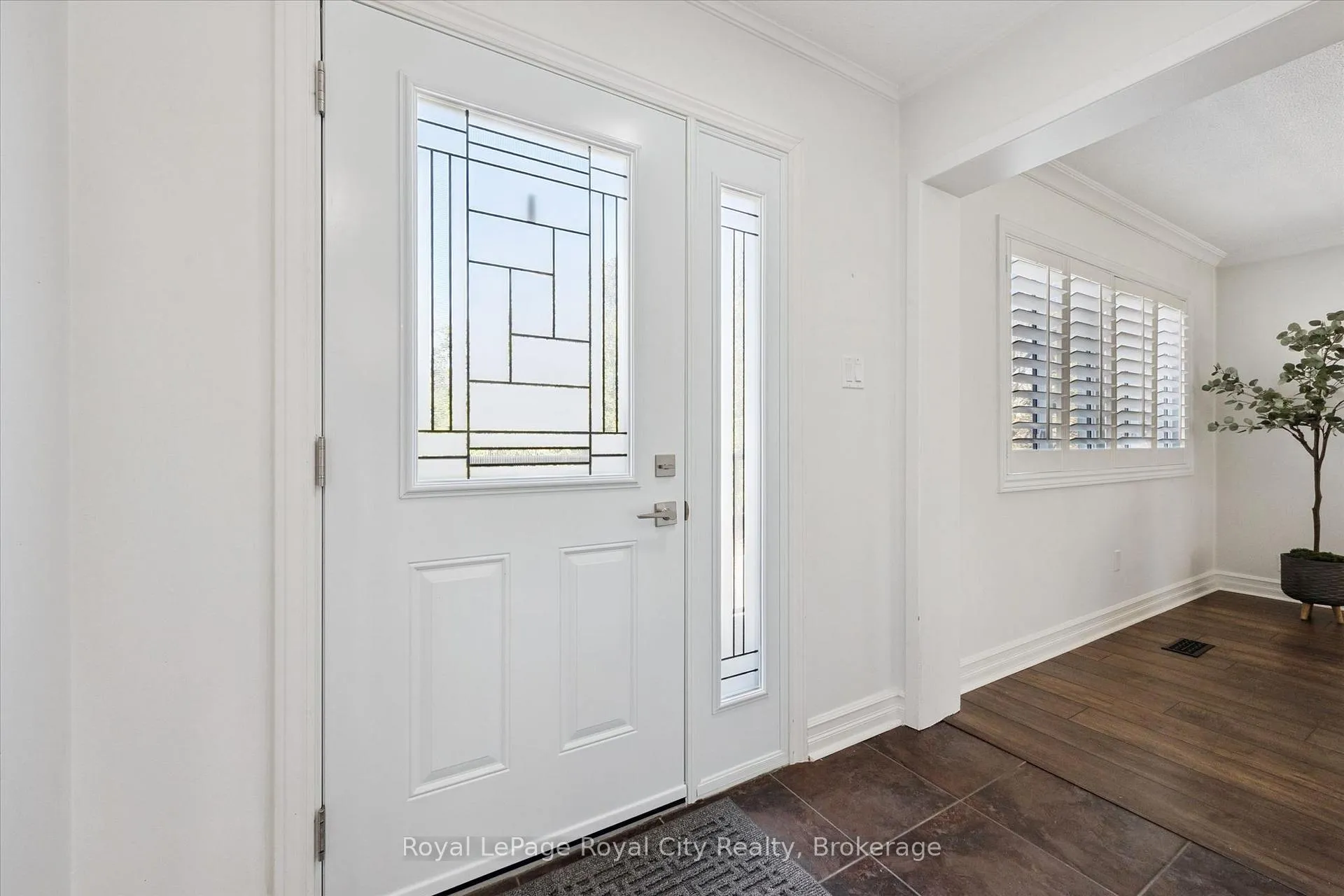 Photo 3 of Unit 21, 295 Water Street, Guelph, Dovercliffe Park/Old University — HOMEH