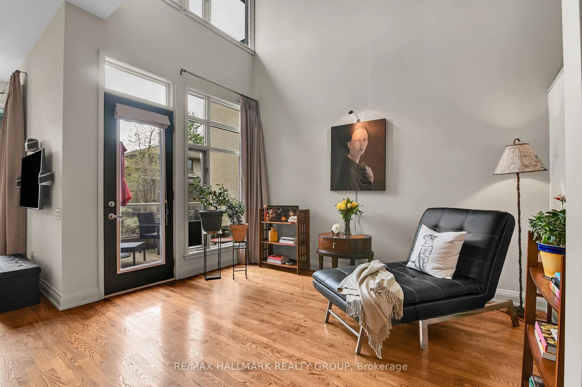 Photo 10 of 481 Melbourne Avenue, Ottawa, McKellar/Highland — HOMEH