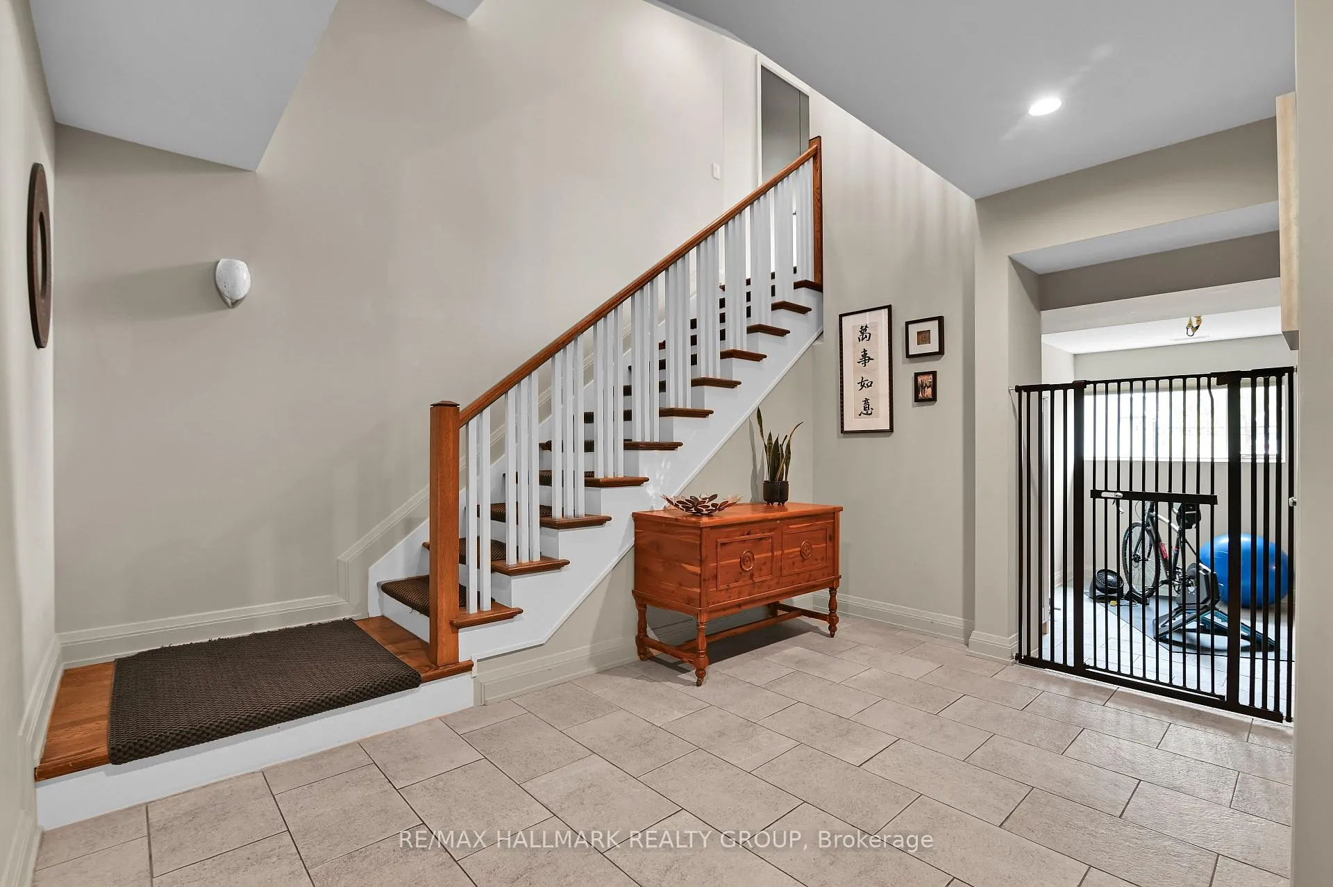 Photo 24 of 481 Melbourne Avenue, Ottawa, McKellar/Highland — HOMEH