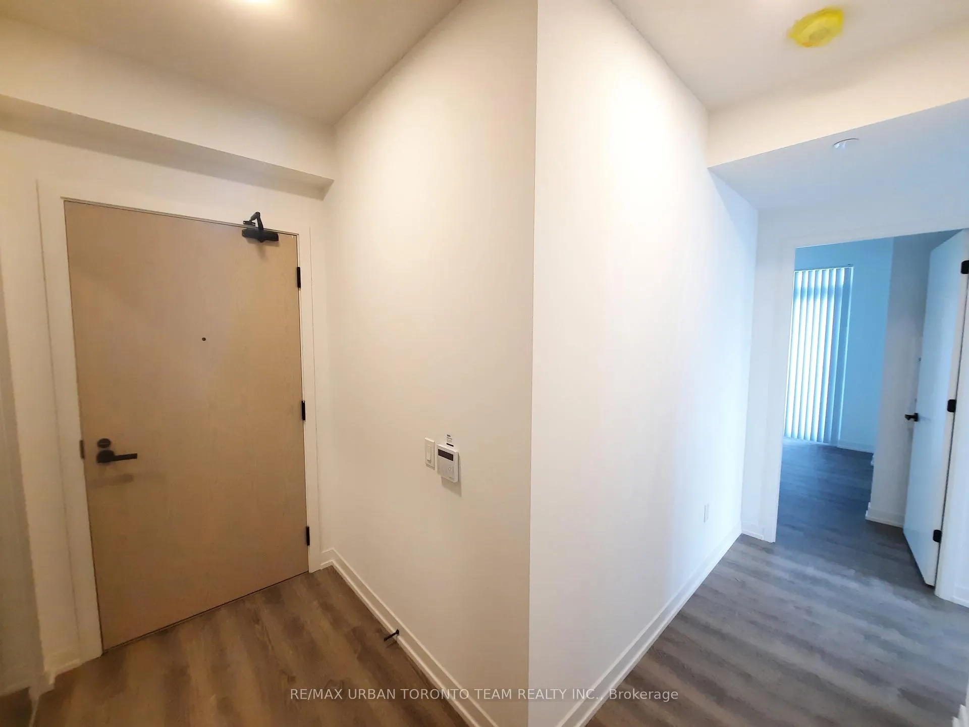 Photo 6 of Unit 1009, 8 Interchange Way, Vaughan, Vaughan Corporate Centre — HOMEH
