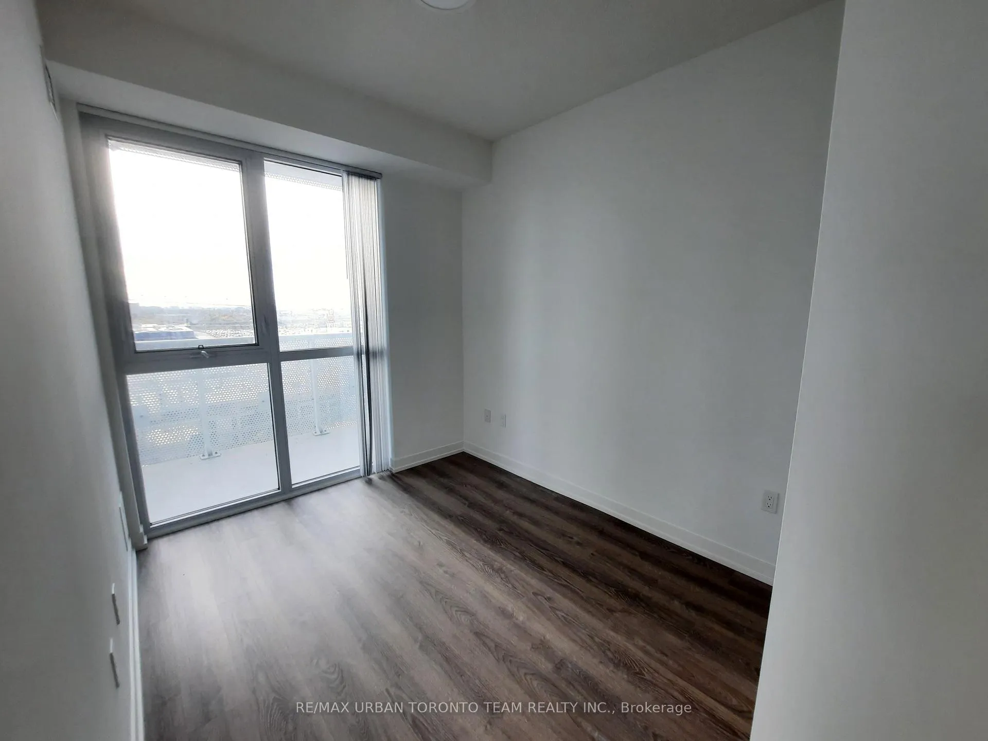 Photo 12 of Unit 1009, 8 Interchange Way, Vaughan, Vaughan Corporate Centre — HOMEH