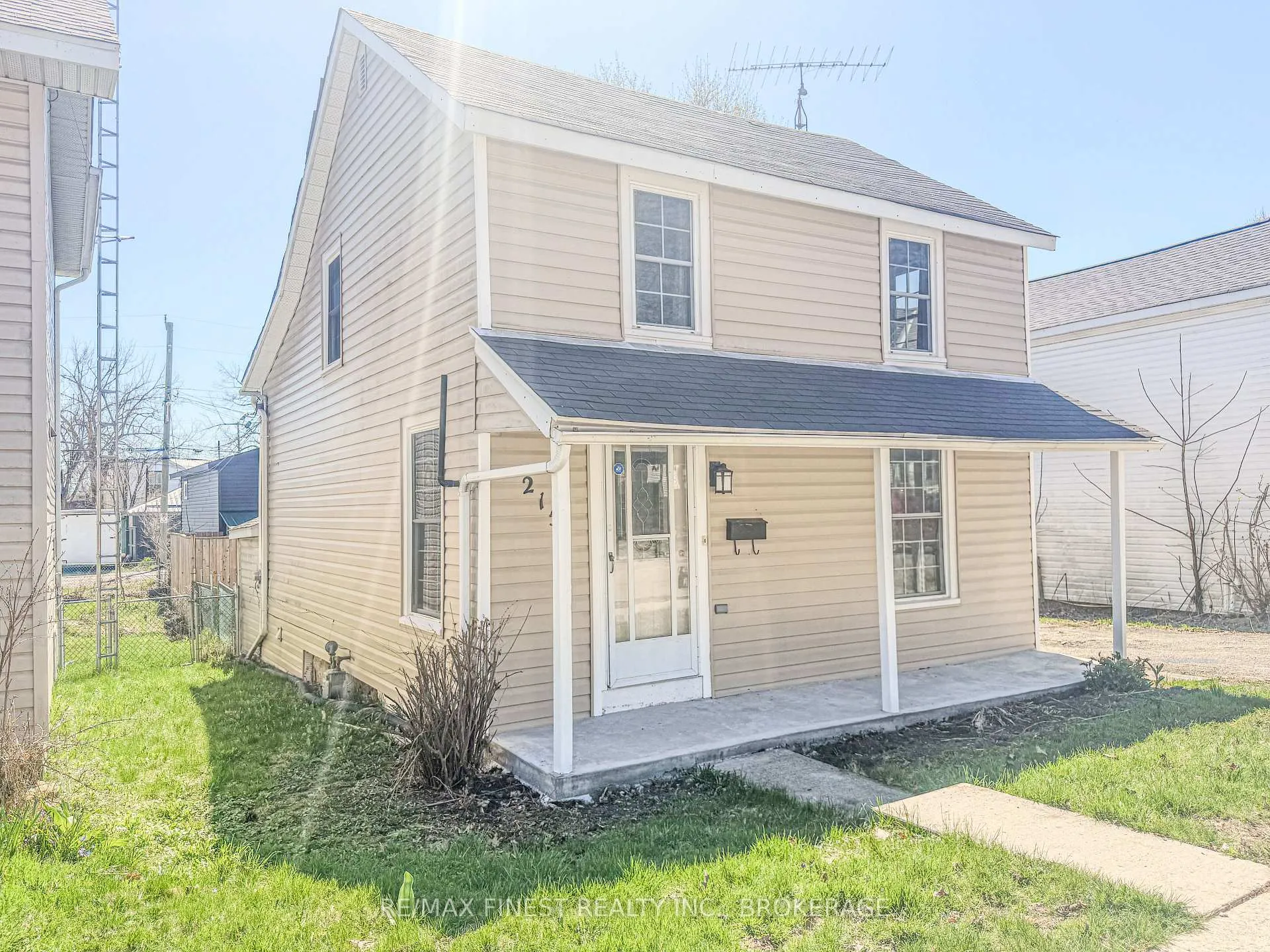 Front of 215 Brock Street