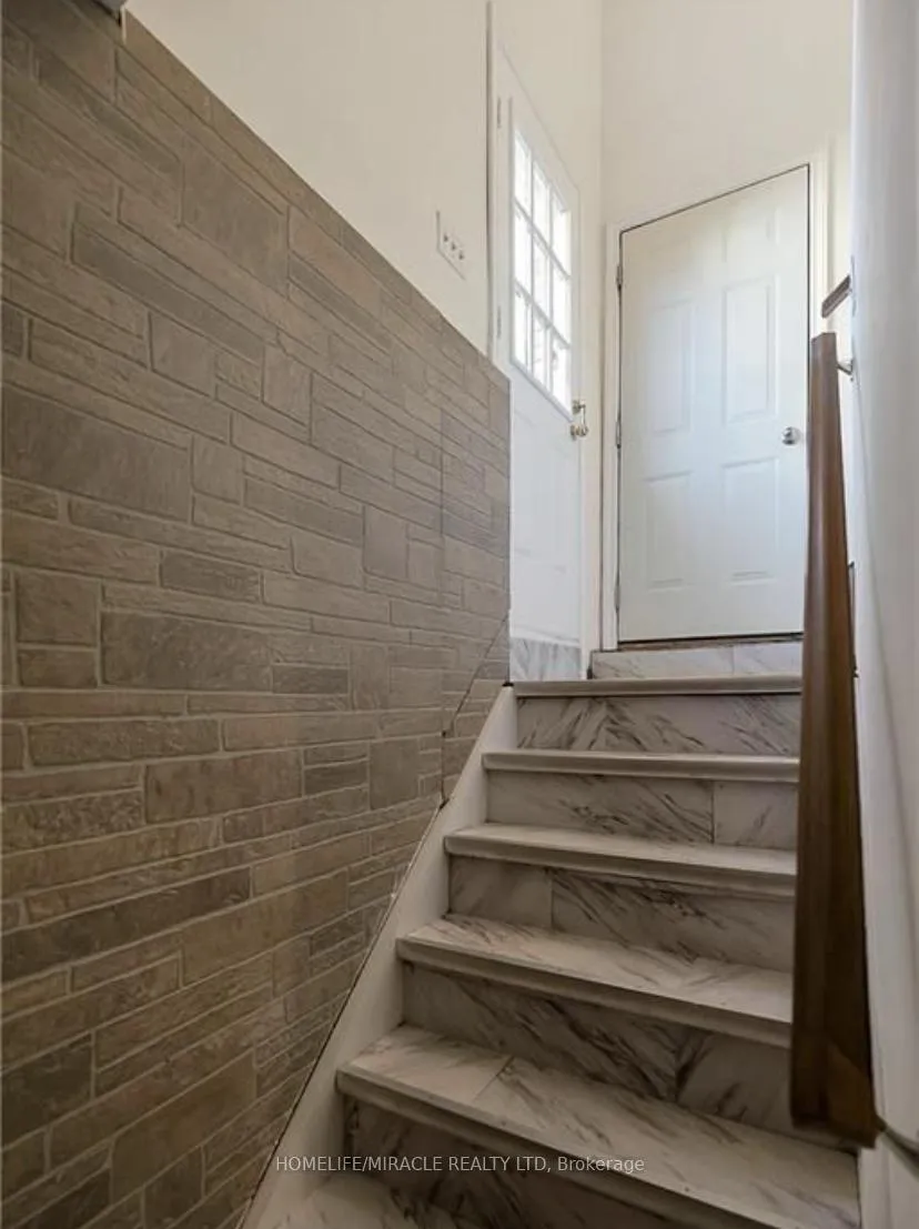 Photo 3 of 1430 Upper Gage Avenue, Hamilton, Eleanor — HOMEH