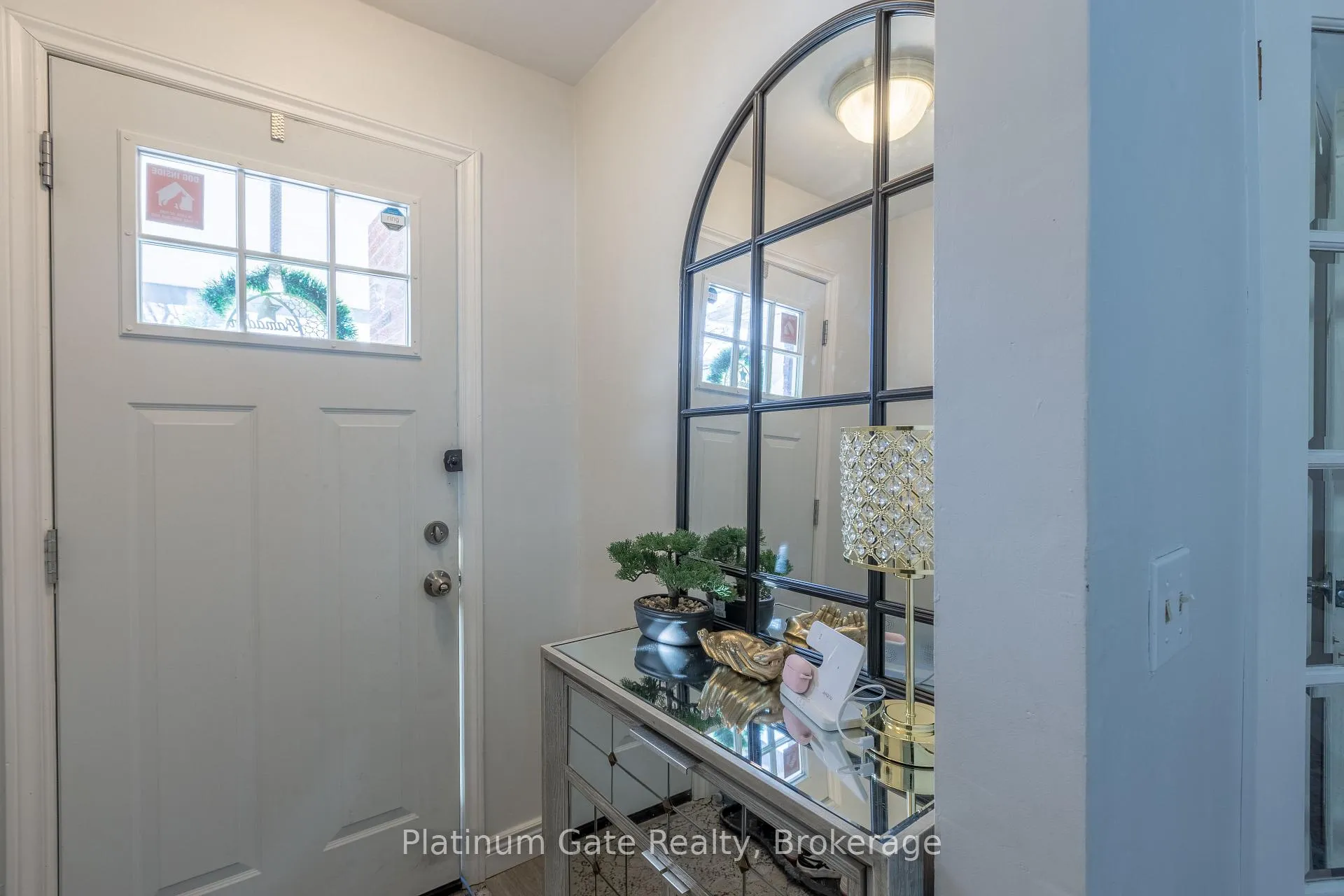 Photo 3 of 1040 Gladstone Avenue, Windsor — HOMEH