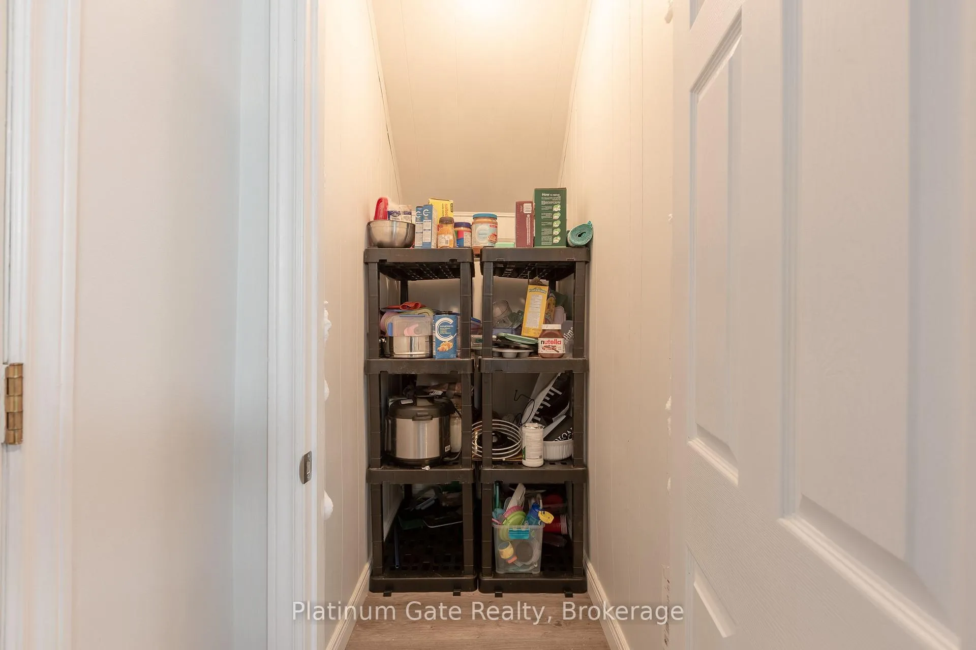 Photo 20 of 1040 Gladstone Avenue, Windsor — HOMEH