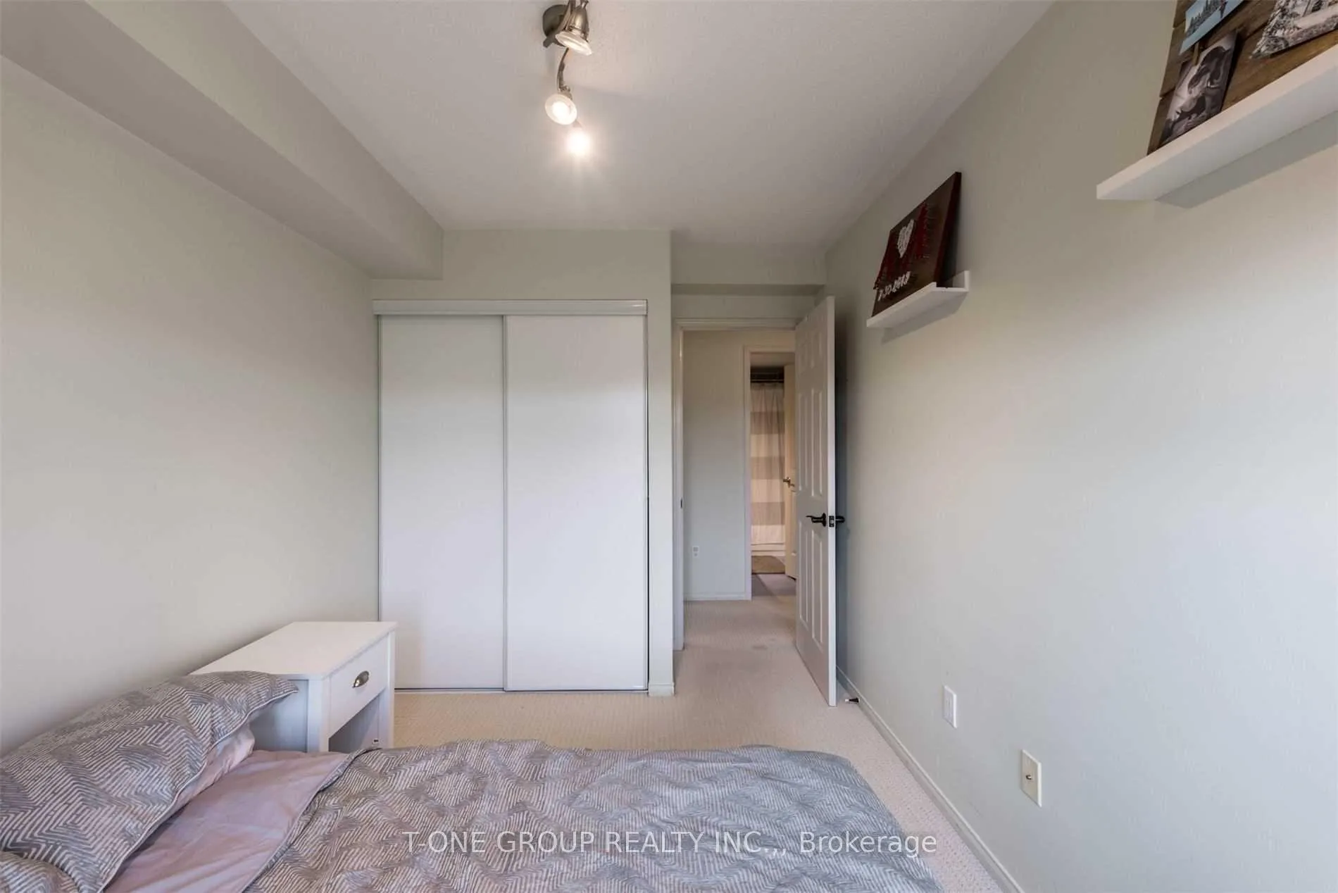 Photo 6 of Unit Th 266, 316 John Street, Markham, Aileen-Willowbrook — HOMEH