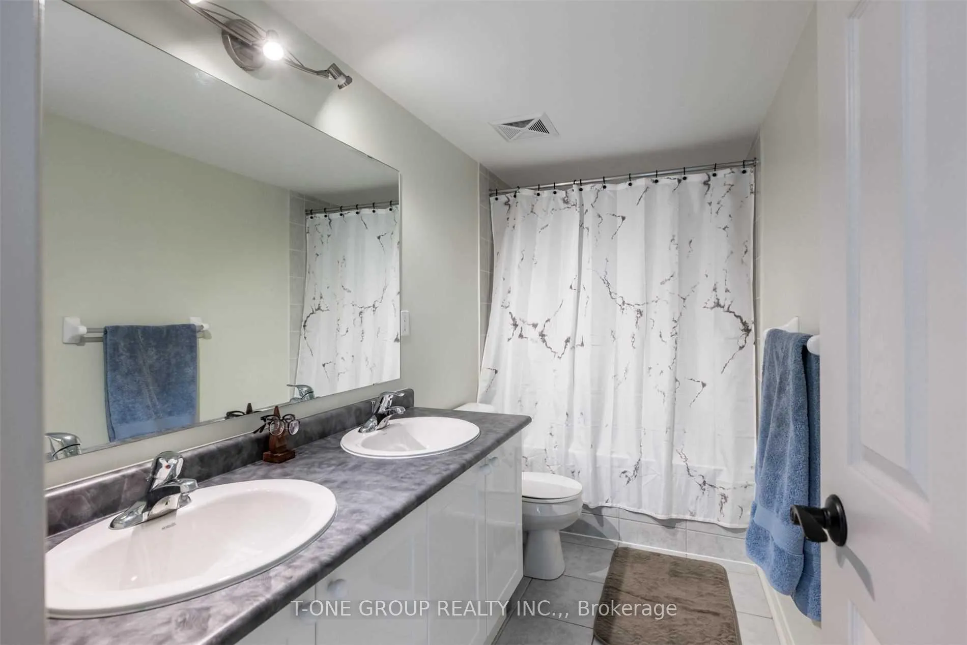 Photo 8 of Unit Th 266, 316 John Street, Markham, Aileen-Willowbrook — HOMEH