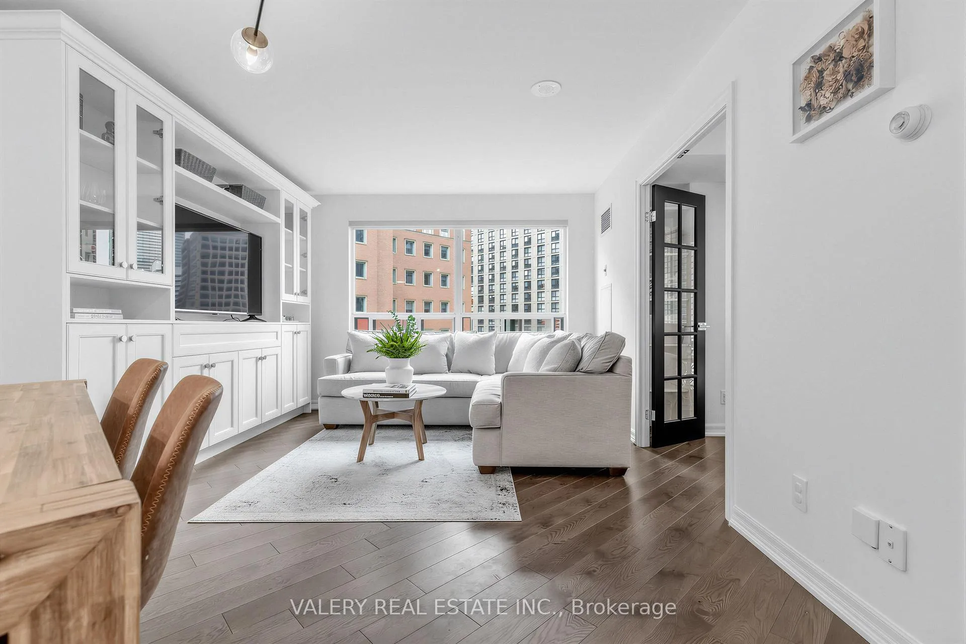 Photo 8 of Unit 1009, 300 Bloor Street E, Toronto, Rosedale-Moore Park — HOMEH