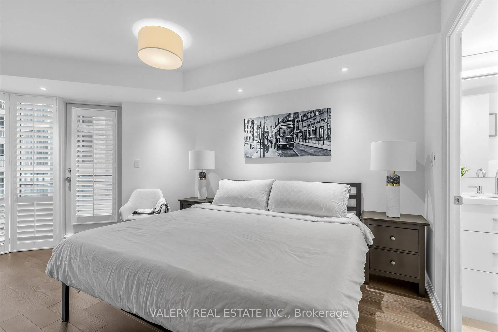 Photo 9 of Unit 1009, 300 Bloor Street E, Toronto, Rosedale-Moore Park — HOMEH