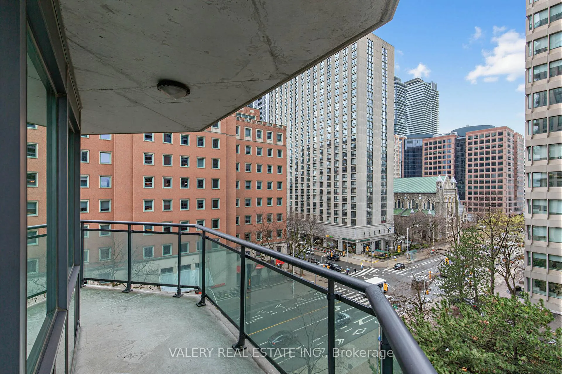 Photo 20 of Unit 1009, 300 Bloor Street E, Toronto, Rosedale-Moore Park — HOMEH