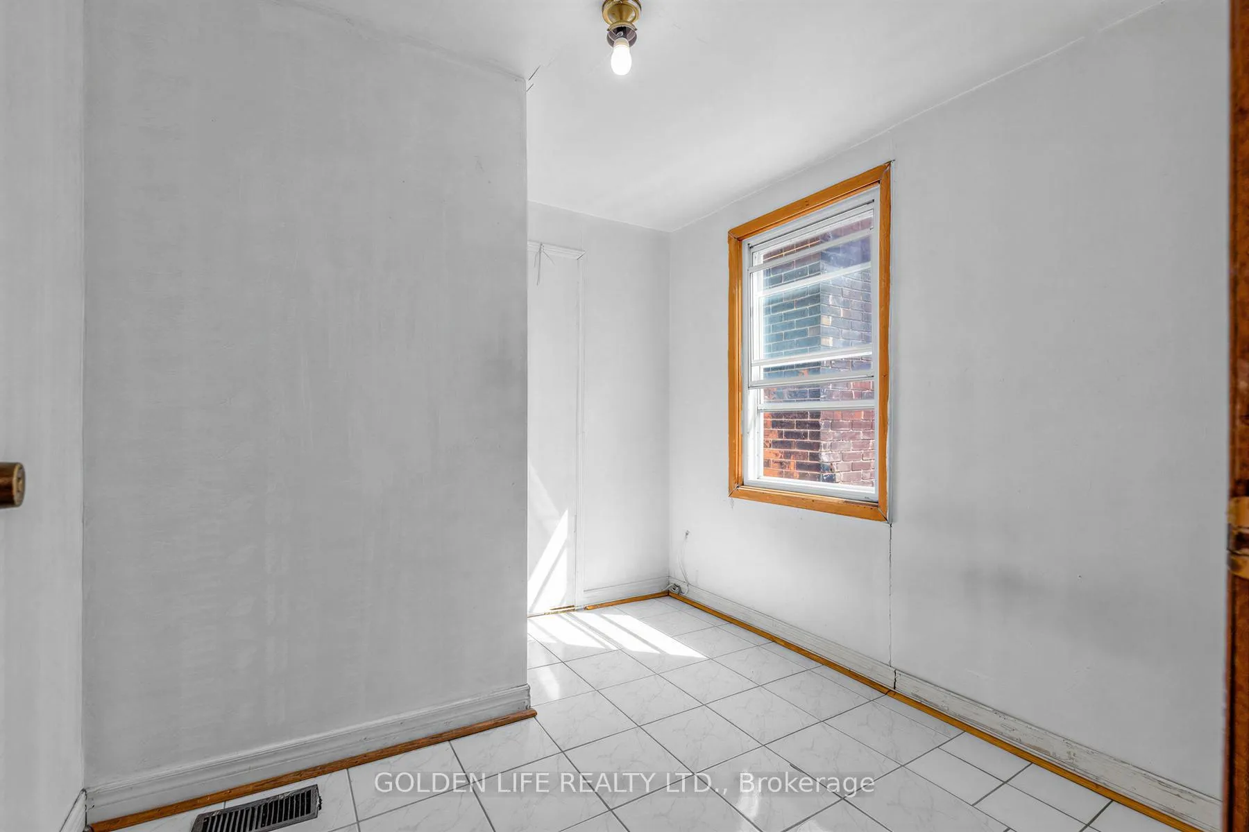 Photo 17 of 128 Galt Avenue, Toronto, South Riverdale — HOMEH