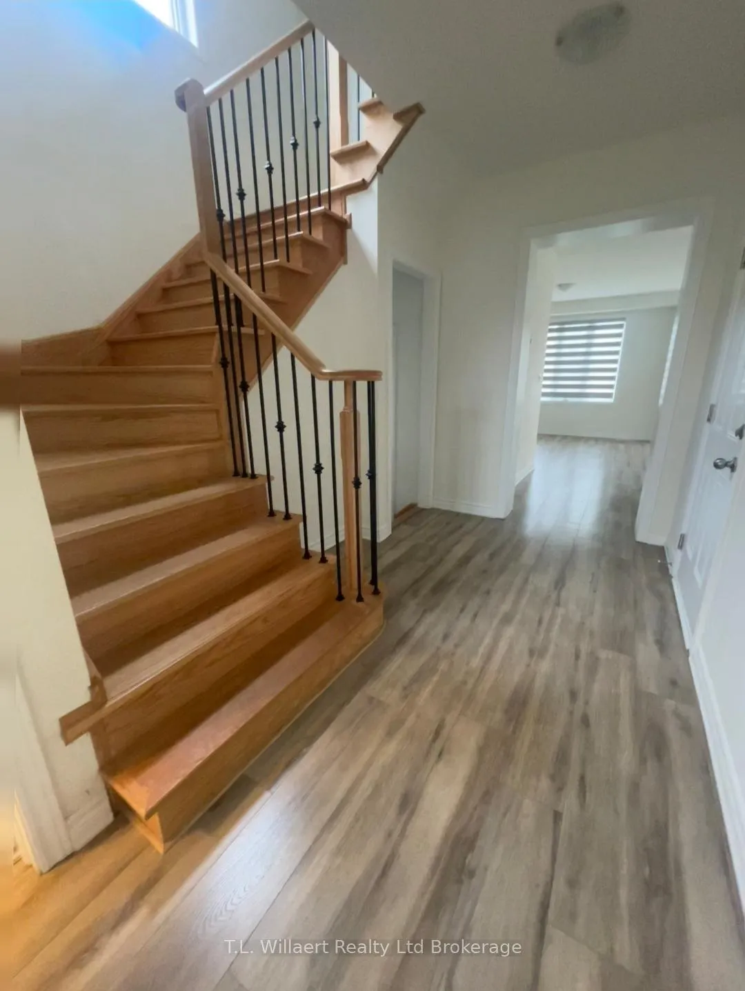 Photo 3 of 58 Seaton Crescent, Tillsonburg — HOMEH