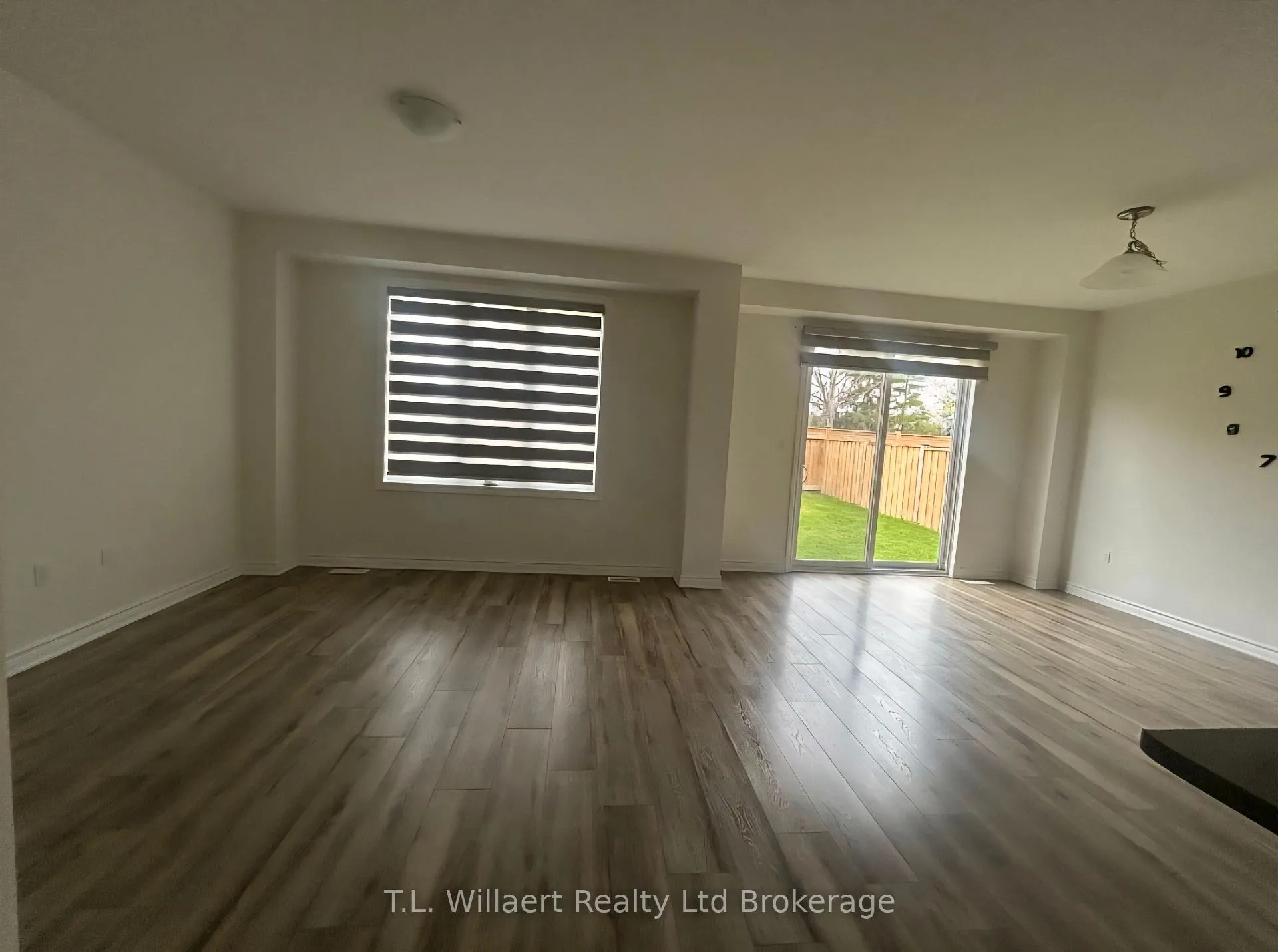 Photo 5 of 58 Seaton Crescent, Tillsonburg — HOMEH