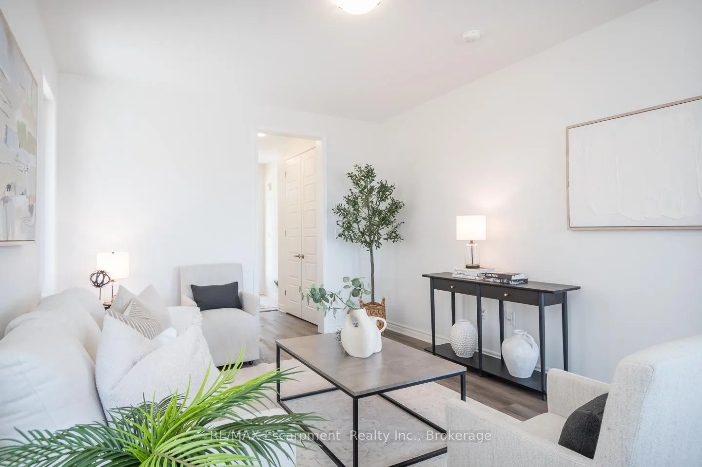 Photo 5 of 483 Gordon Krantz Avenue, Milton, Walker — HOMEH