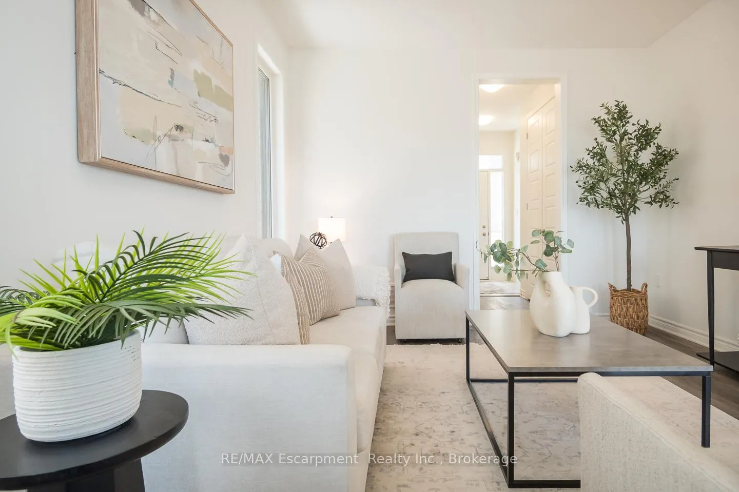 Photo 6 of 483 Gordon Krantz Avenue, Milton, Walker — HOMEH