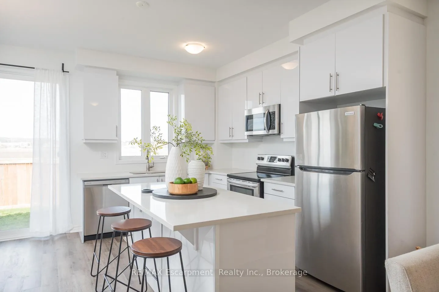 Photo 9 of 483 Gordon Krantz Avenue, Milton, Walker — HOMEH
