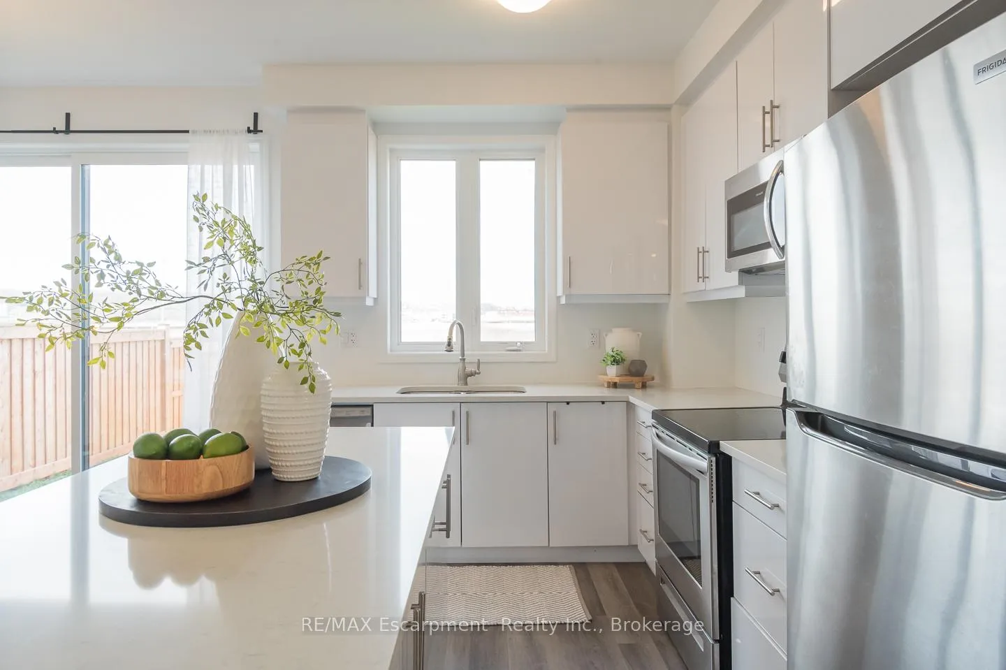 Photo 17 of 483 Gordon Krantz Avenue, Milton, Walker — HOMEH