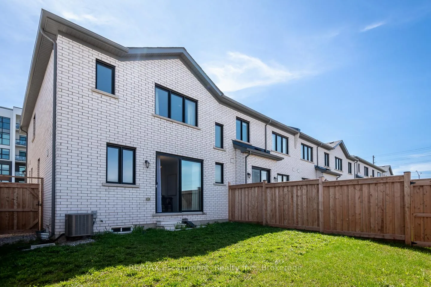 Photo 37 of 483 Gordon Krantz Avenue, Milton, Walker — HOMEH