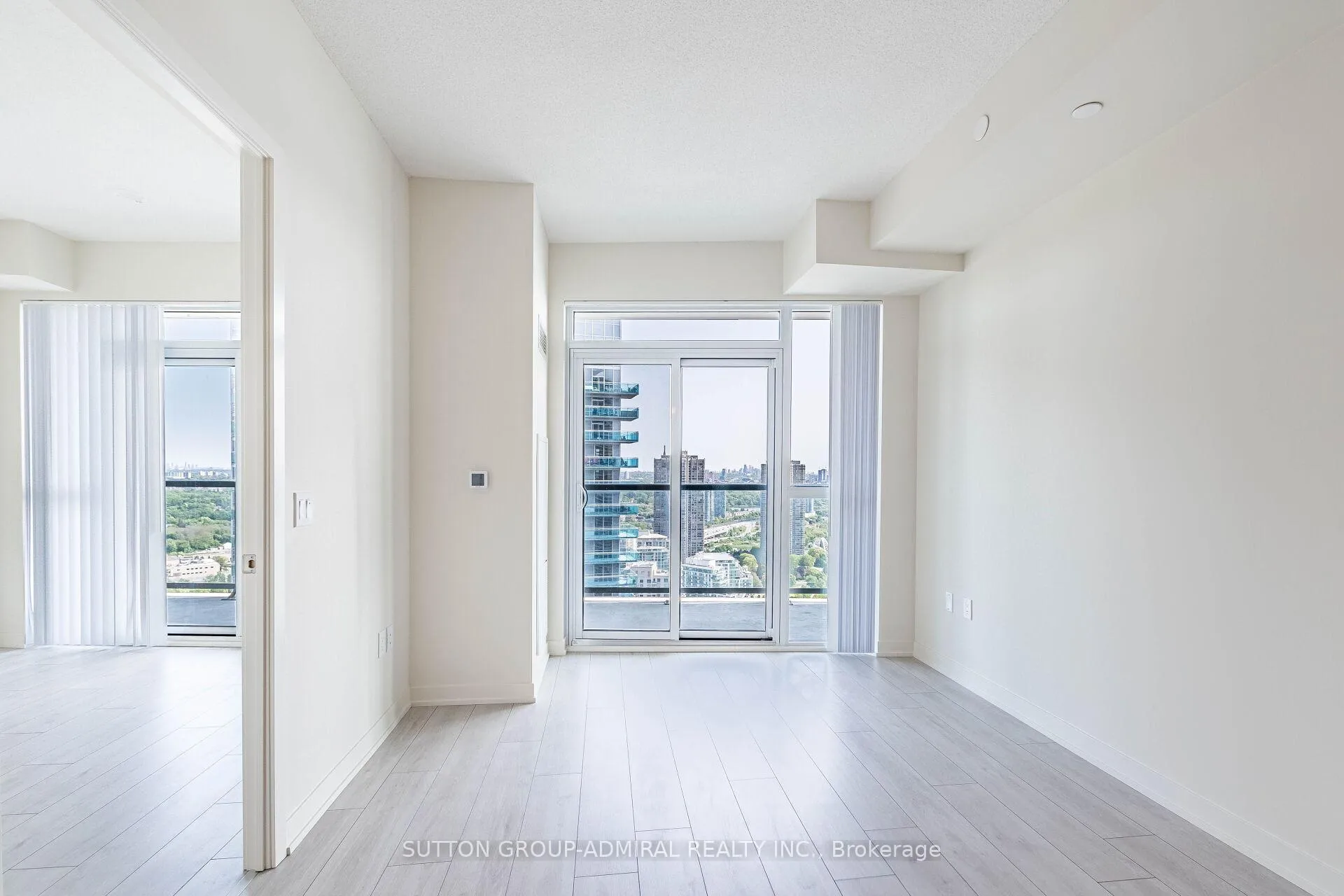Photo 15 of Unit 4112, 38 Annie Craig Drive, Etobicoke, Mimico — HOMEH