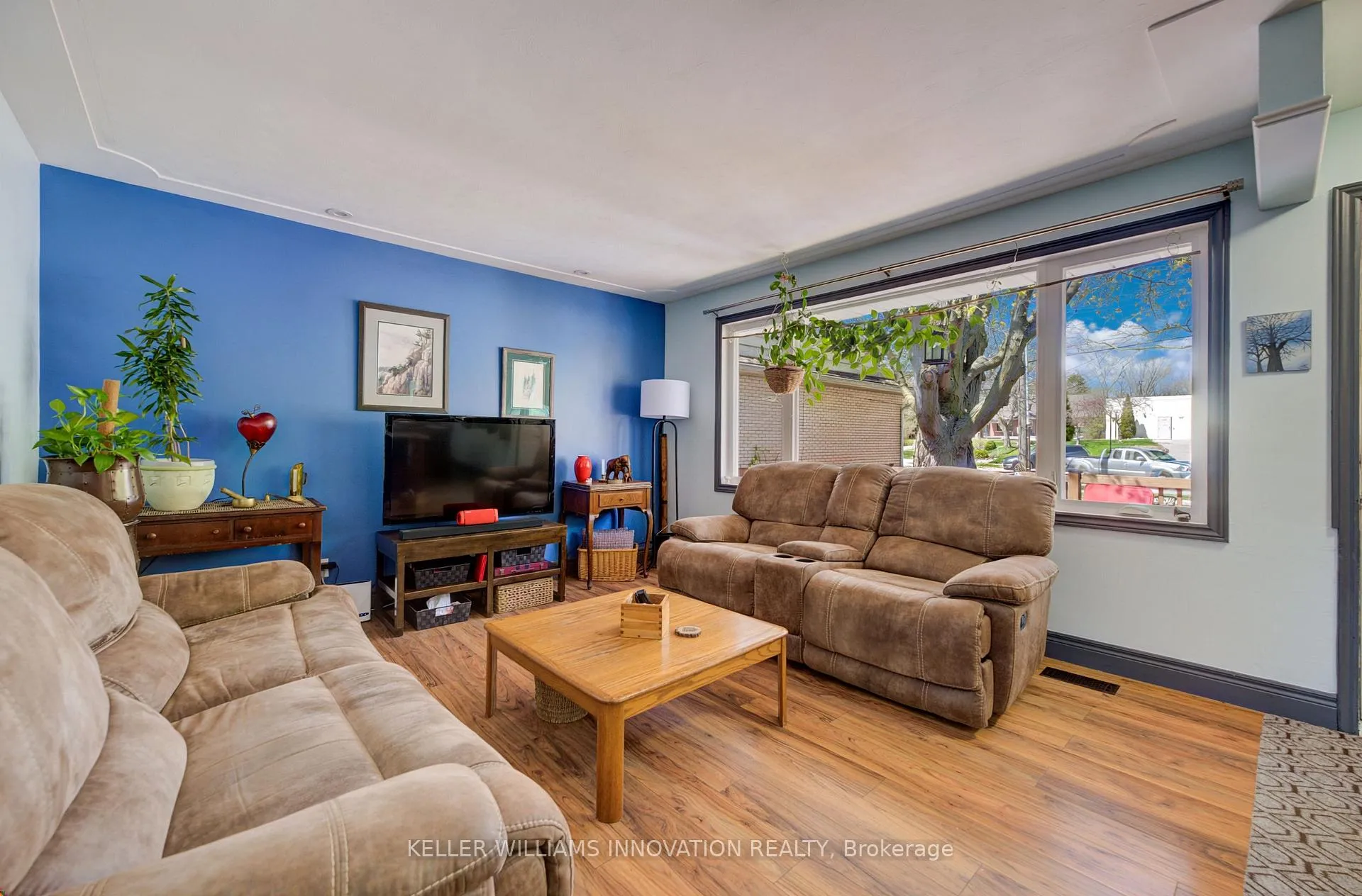 Photo 6 of 251 Sheldon Avenue N, Kitchener — HOMEH