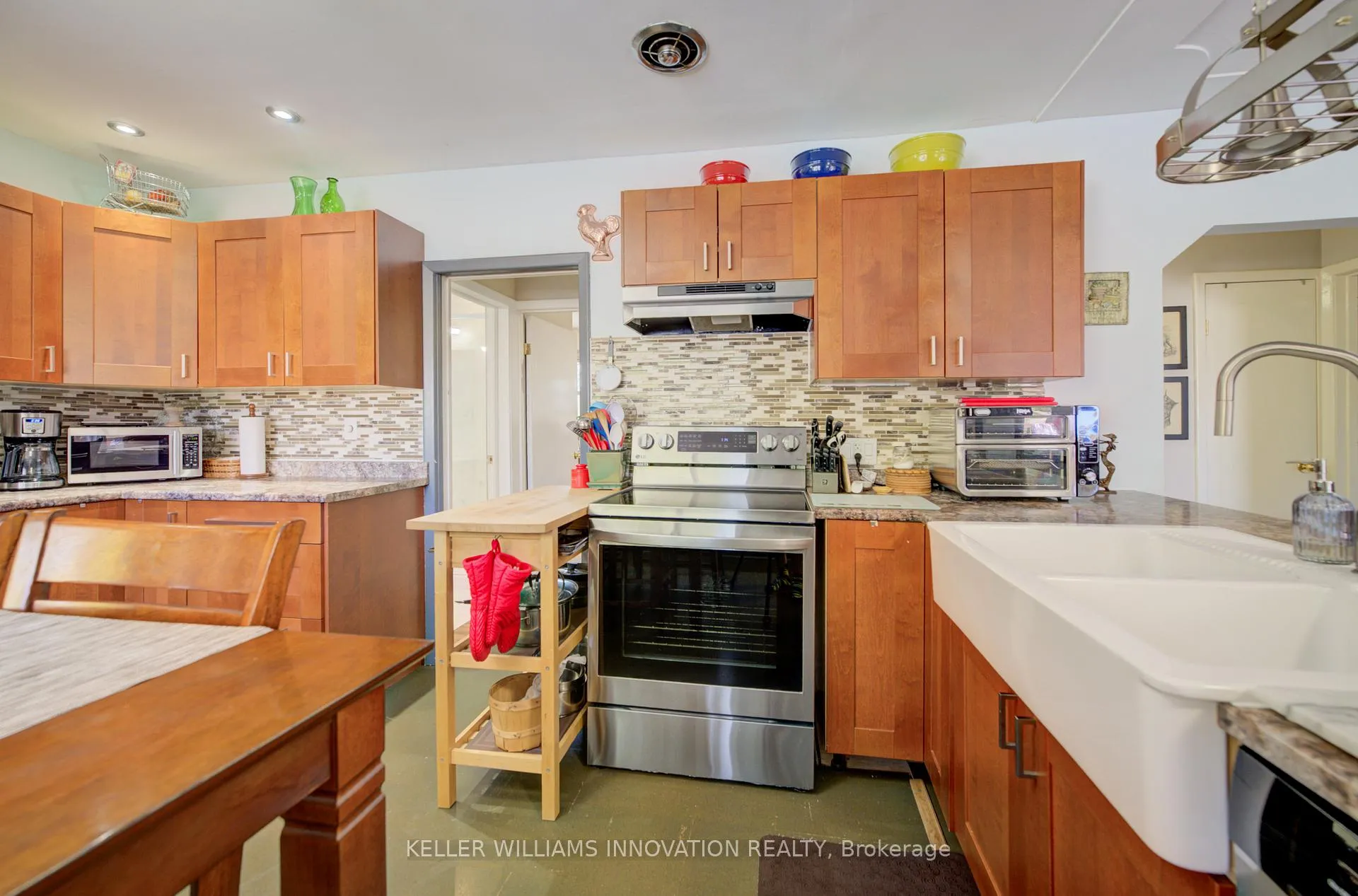 Photo 10 of 251 Sheldon Avenue N, Kitchener — HOMEH