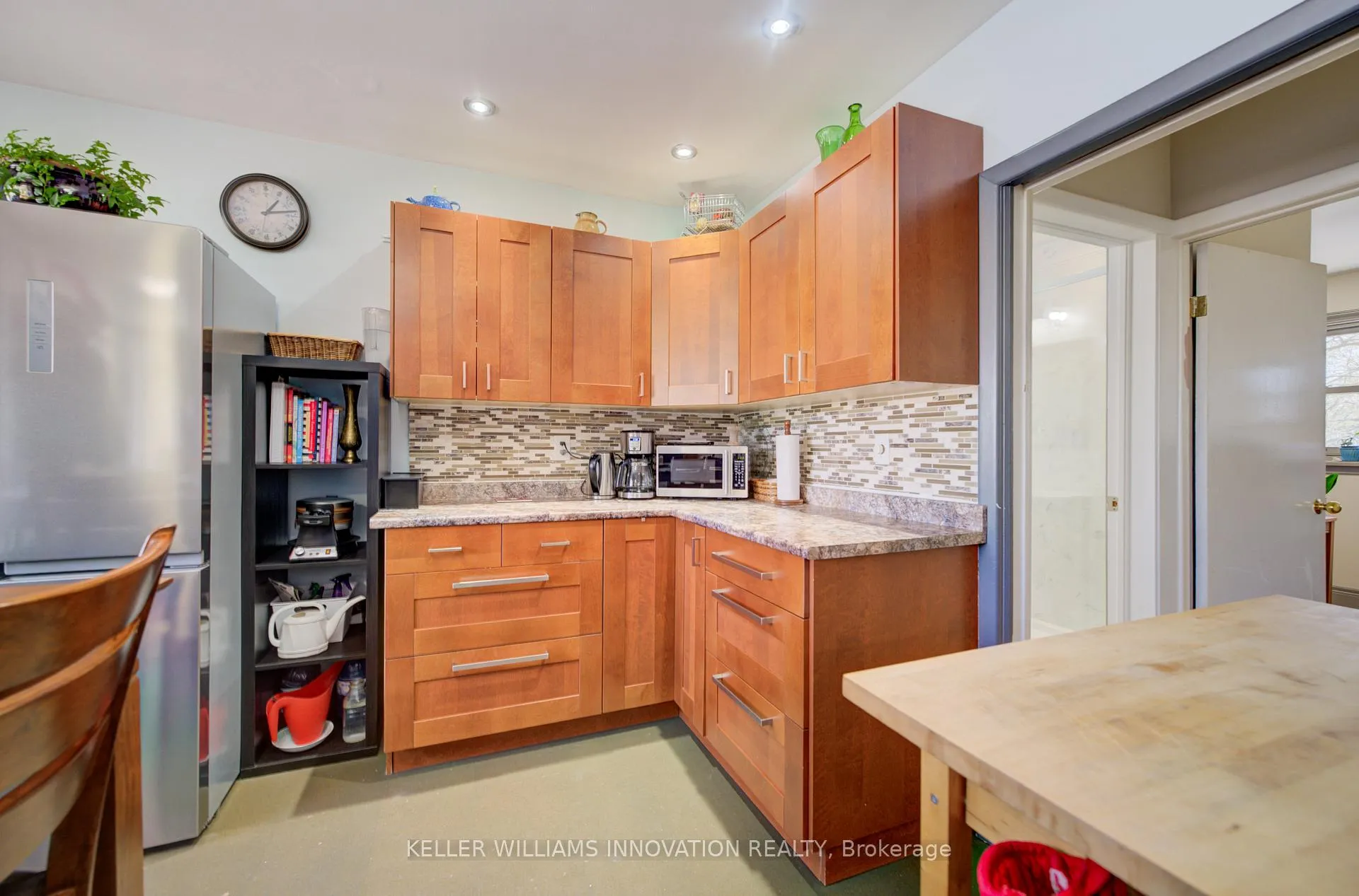 Photo 11 of 251 Sheldon Avenue N, Kitchener — HOMEH