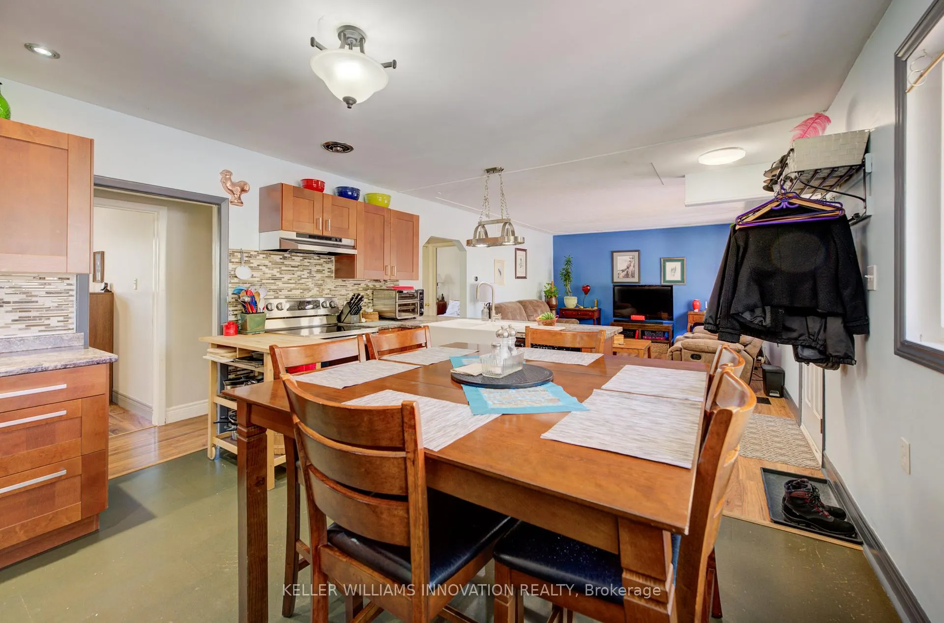 Photo 13 of 251 Sheldon Avenue N, Kitchener — HOMEH