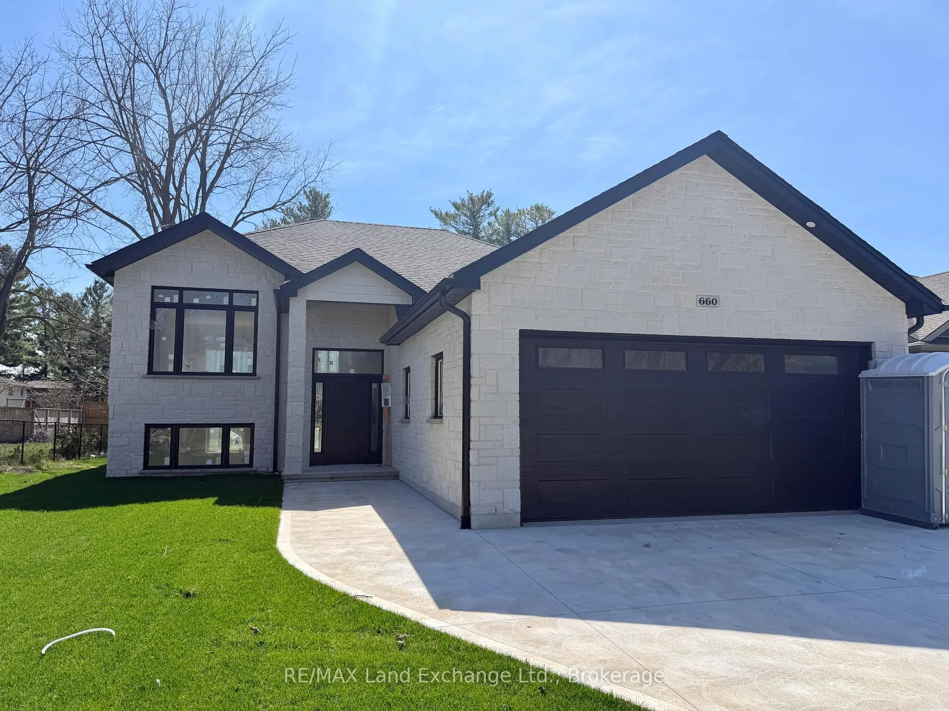 Photo of 660 Devonshire Road