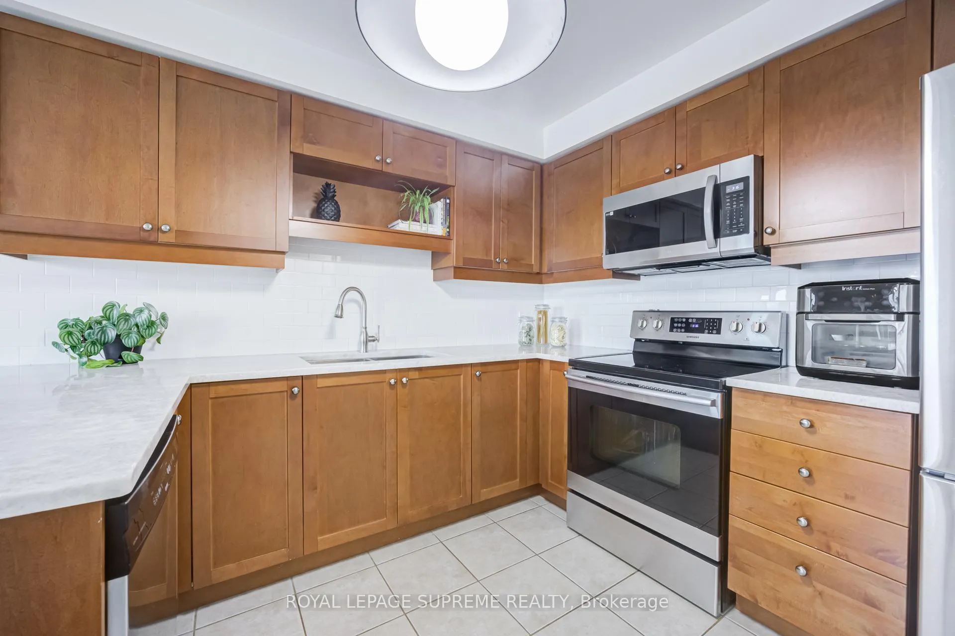Photo 5 of Unit 79, 1161 Ormond Drive, Oshawa, Samac — HOMEH