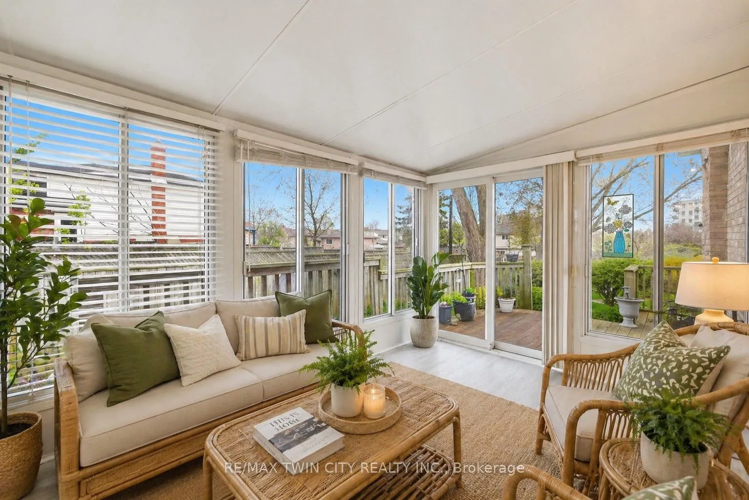 Photo 9 of 146 Ashley Crescent, London, South X — HOMEH