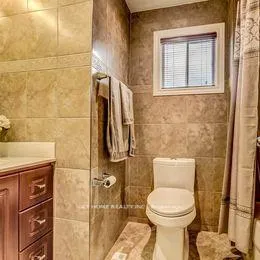 Photo 8 of 14 Barrett Crescent, Ajax, Central West — HOMEH