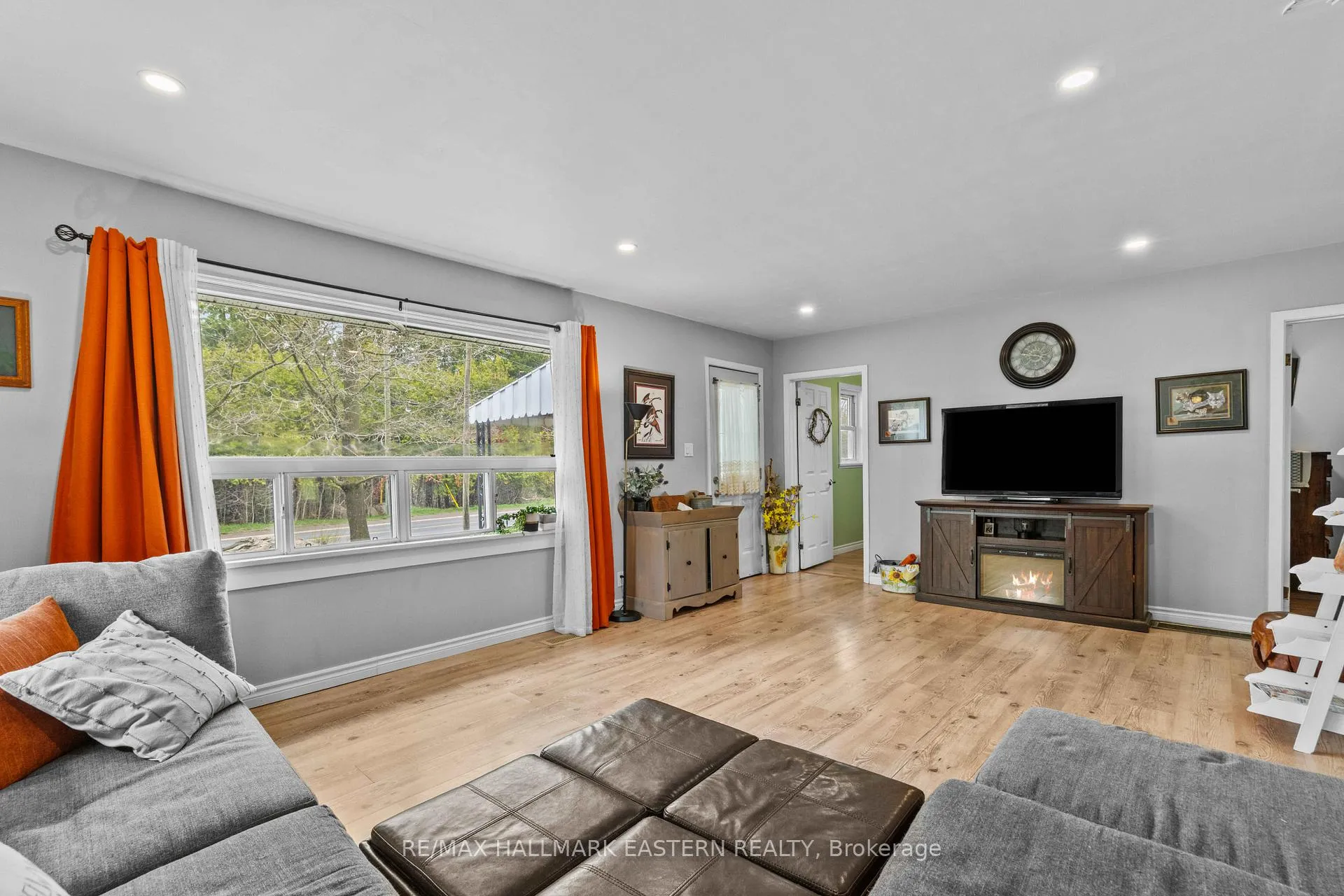 Photo 4 of 1883 Twelth Line E, Selwyn — HOMEH