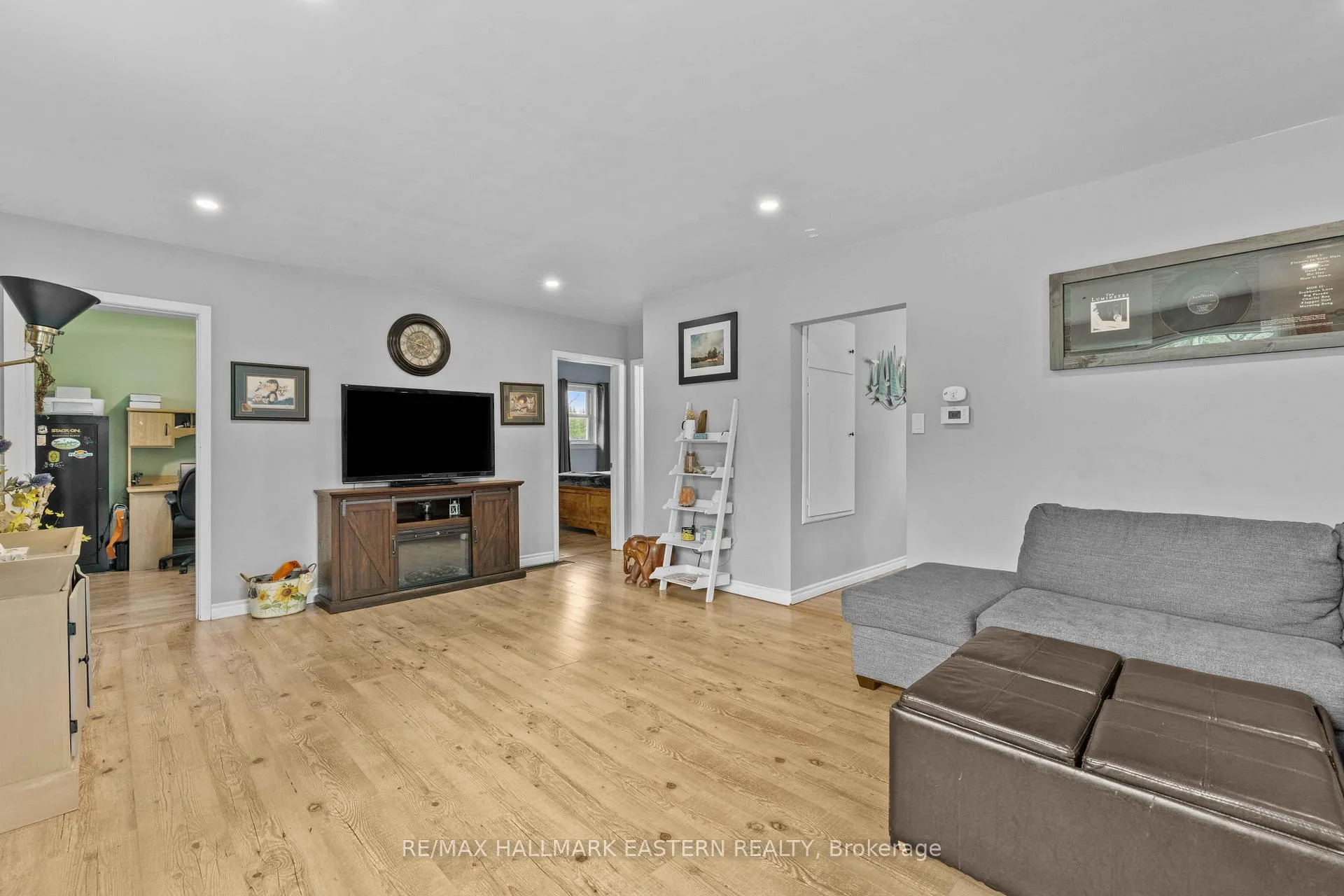 Photo 5 of 1883 Twelth Line E, Selwyn — HOMEH