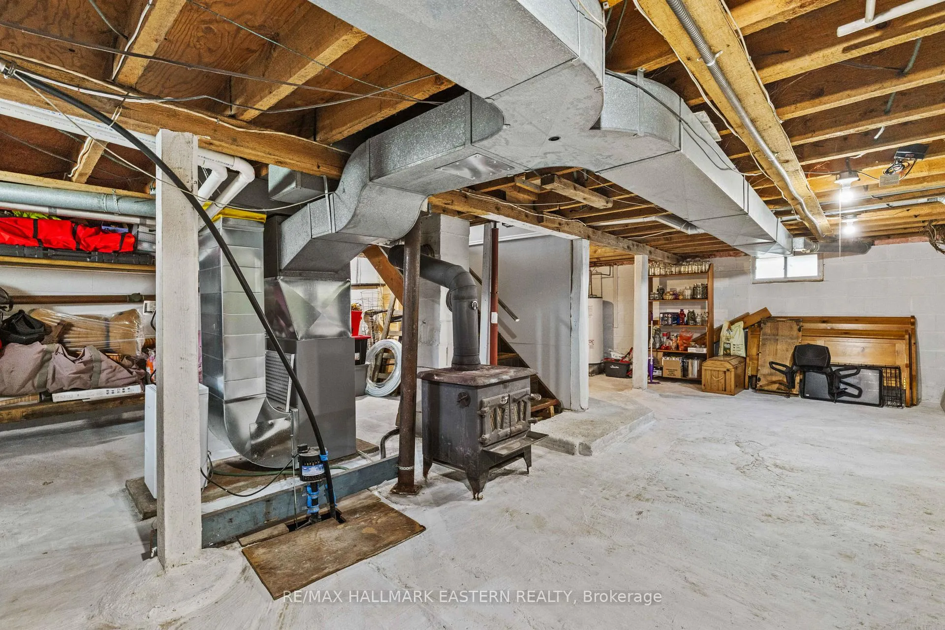 Photo 36 of 1883 Twelth Line E, Selwyn — HOMEH
