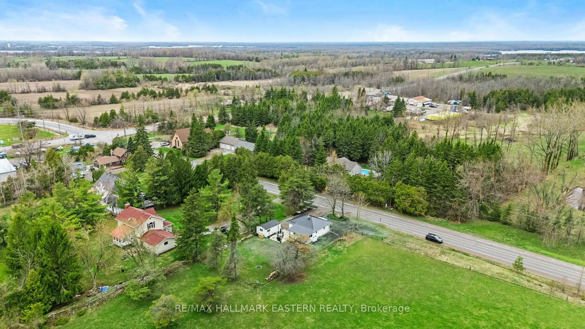 Photo 40 of 1883 Twelth Line E, Selwyn — HOMEH