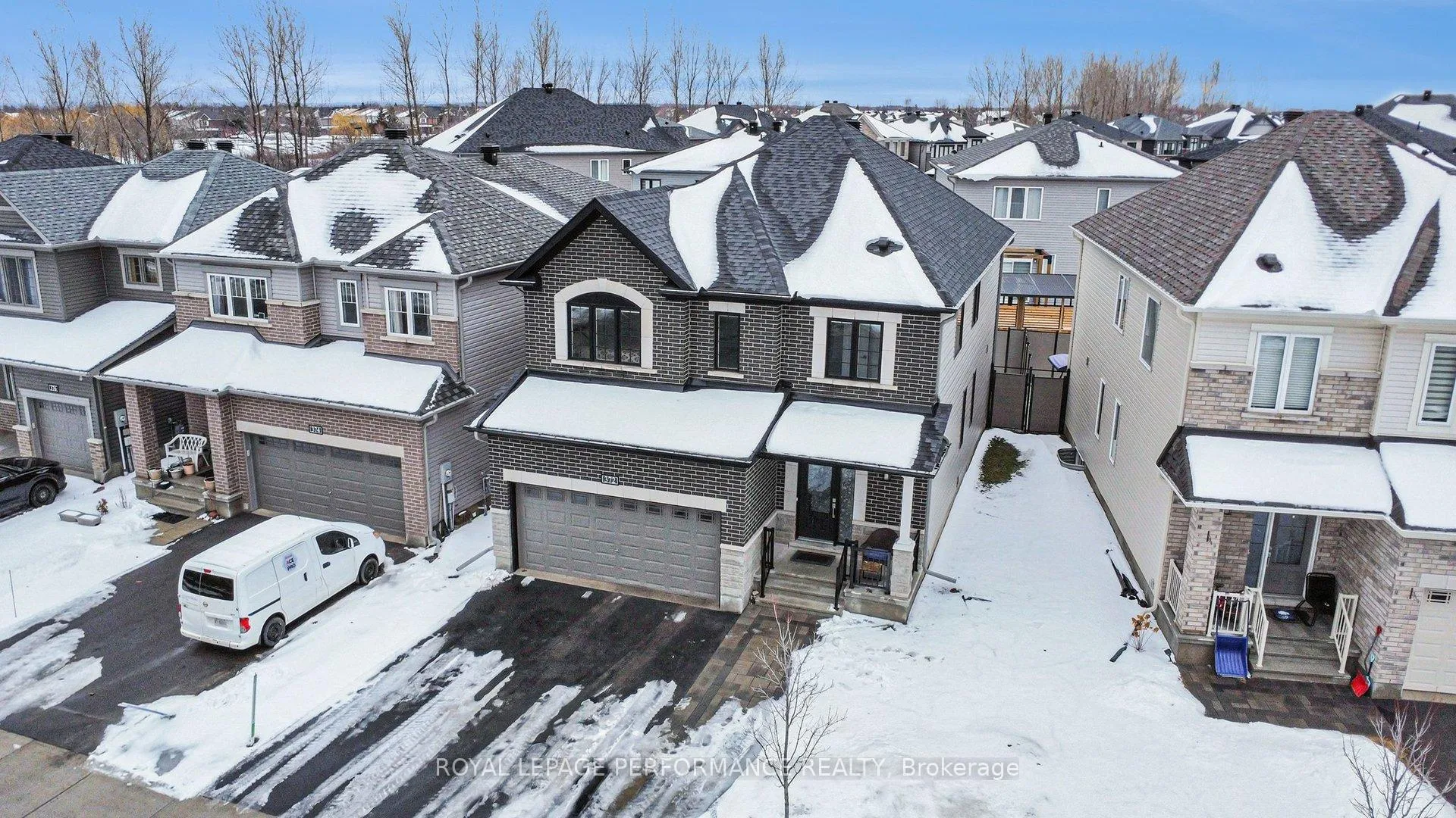 Photo 3 of 372 Aquaview Drive, Ottawa, Avalon East — HOMEH