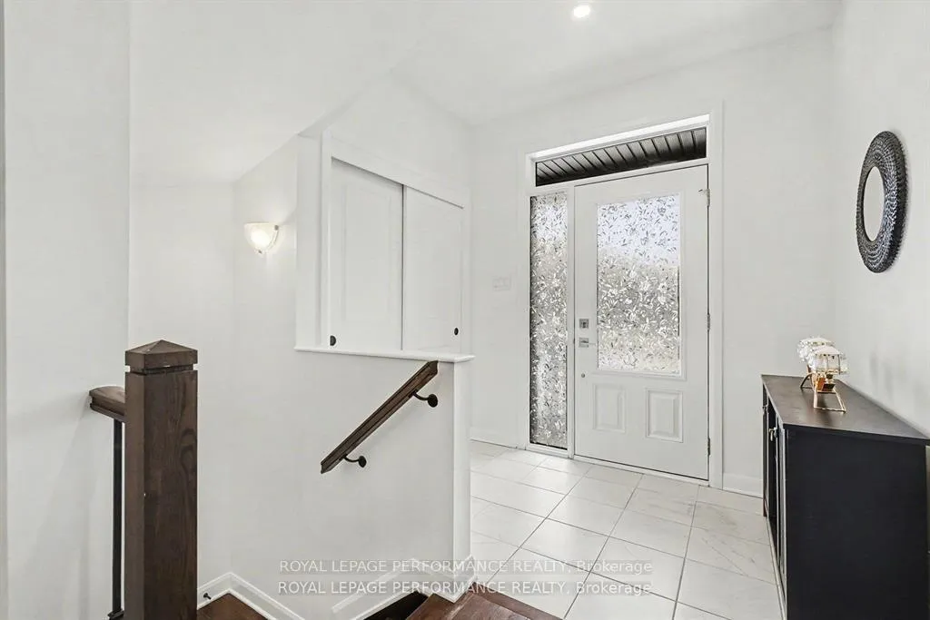 Photo 4 of 372 Aquaview Drive, Ottawa, Avalon East — HOMEH