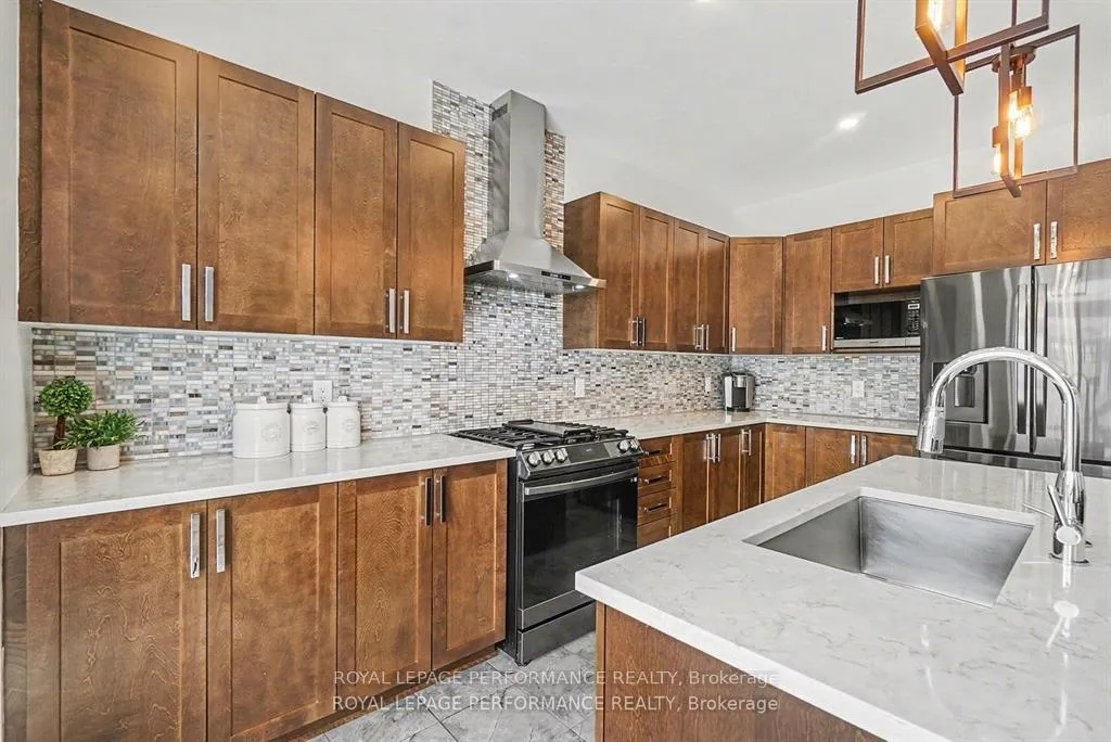 Photo 14 of 372 Aquaview Drive, Ottawa, Avalon East — HOMEH