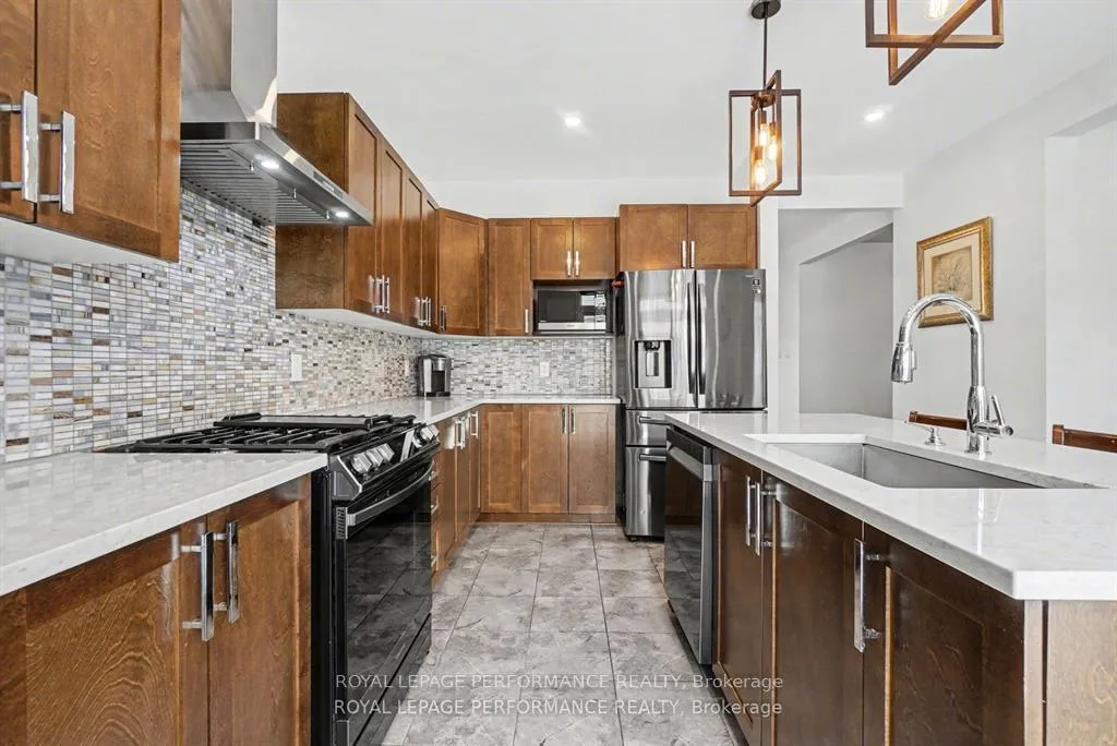 Photo 20 of 372 Aquaview Drive, Ottawa, Avalon East — HOMEH