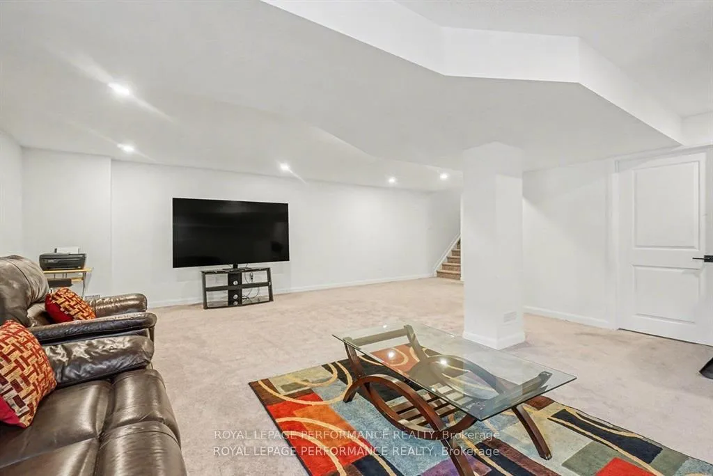 Photo 37 of 372 Aquaview Drive, Ottawa, Avalon East — HOMEH