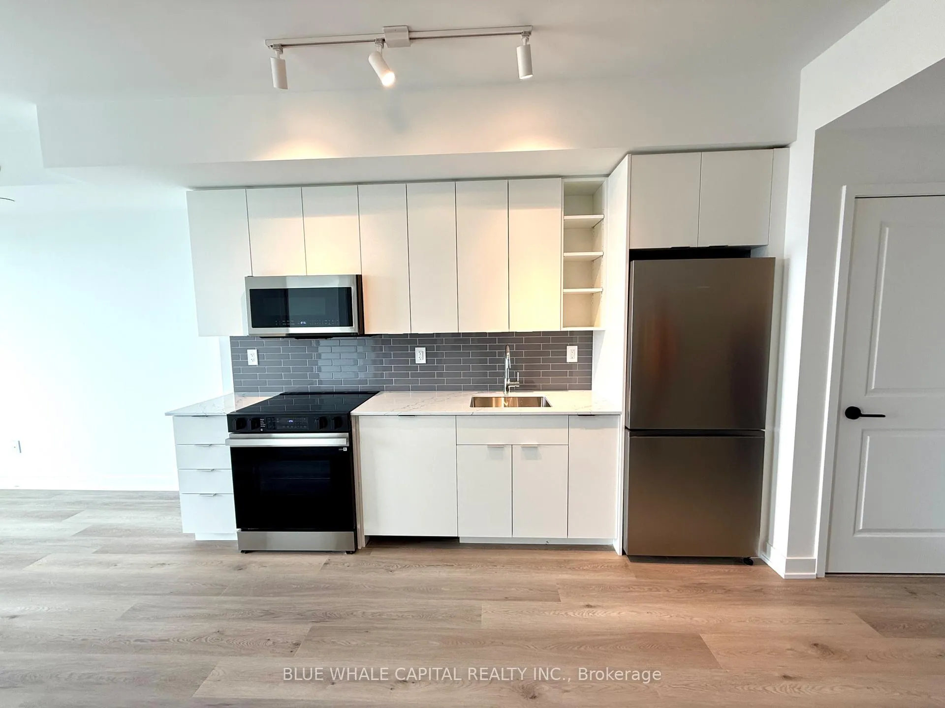 Photo 5 of Unit 1510, 2075 Lakeshore Road, Burlington, Brant — HOMEH