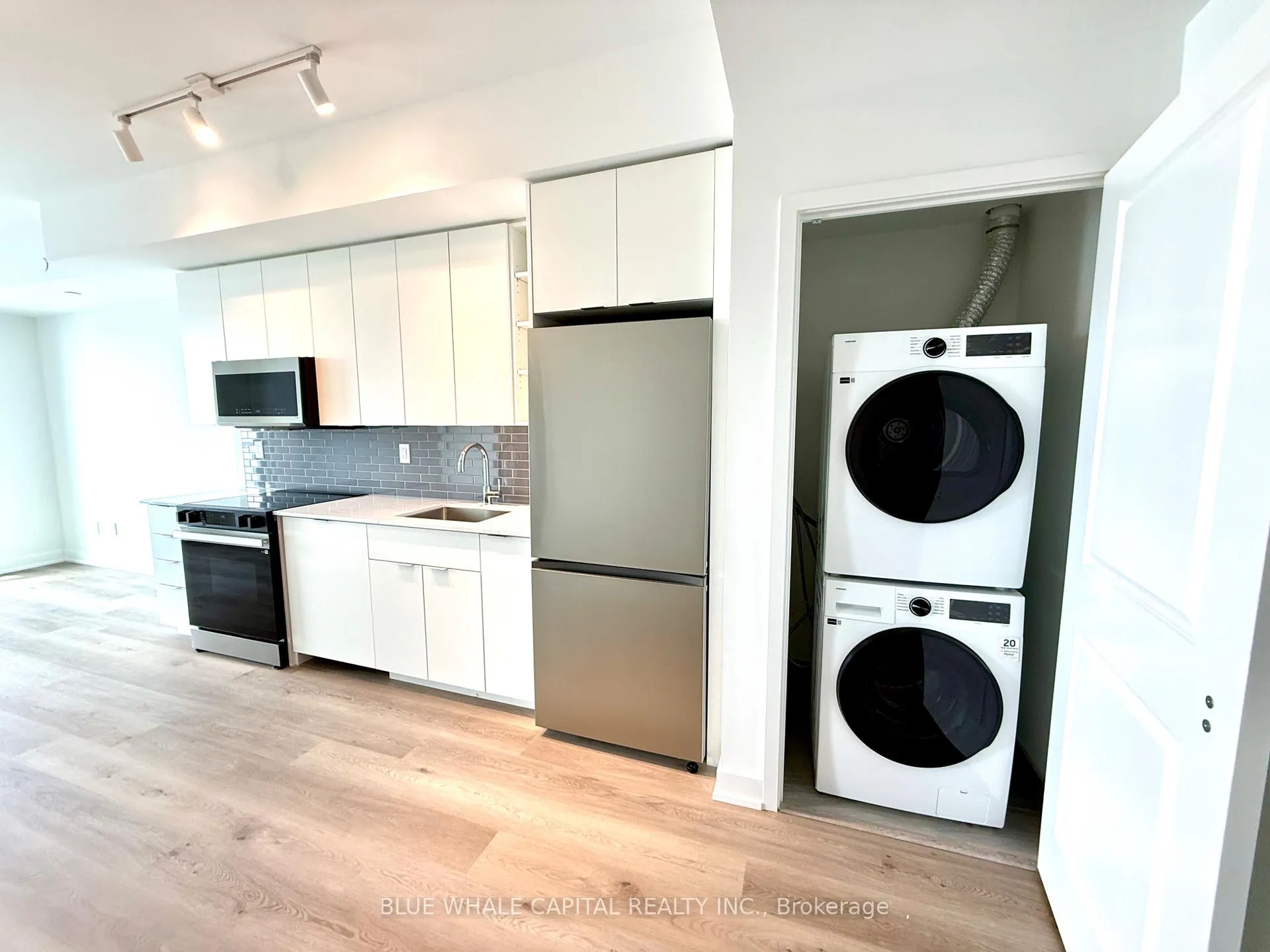 Photo 6 of Unit 1510, 2075 Lakeshore Road, Burlington, Brant — HOMEH