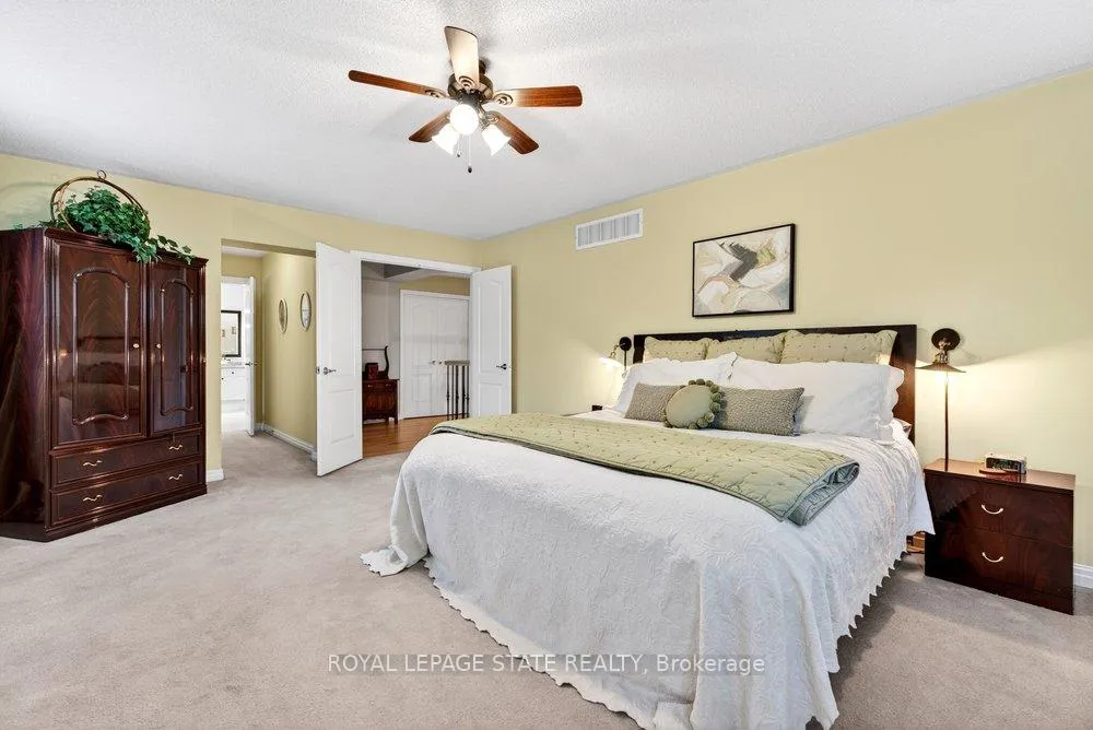 Photo 7 of 5901 Chercover Court, Burlington, Orchard — HOMEH