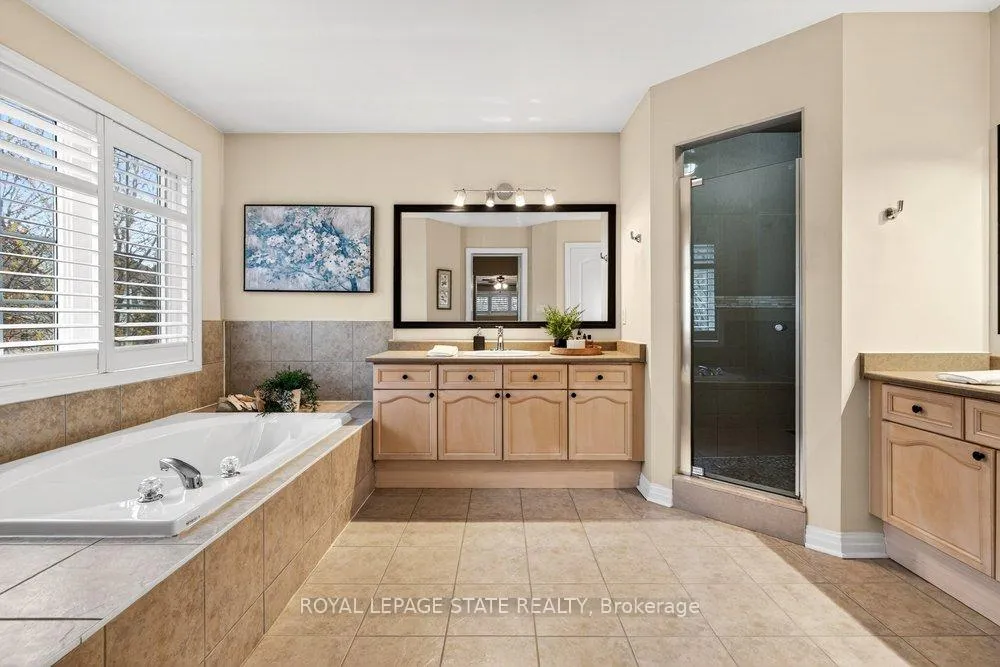 Photo 8 of 5901 Chercover Court, Burlington, Orchard — HOMEH