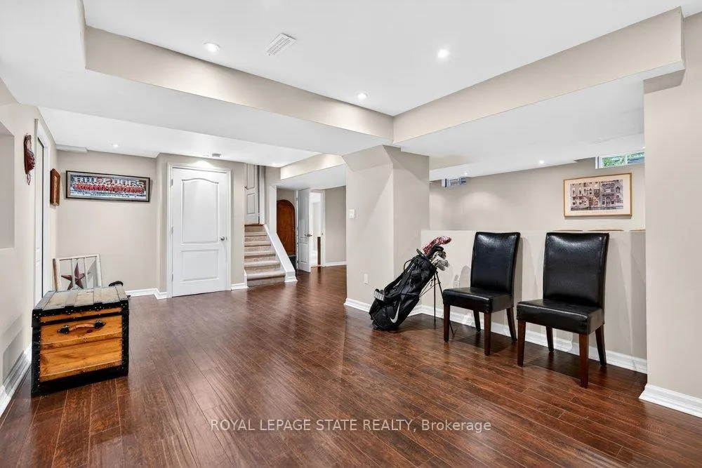 Photo 9 of 5901 Chercover Court, Burlington, Orchard — HOMEH