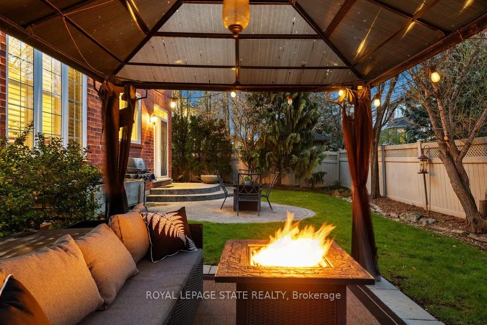 Photo 10 of 5901 Chercover Court, Burlington, Orchard — HOMEH