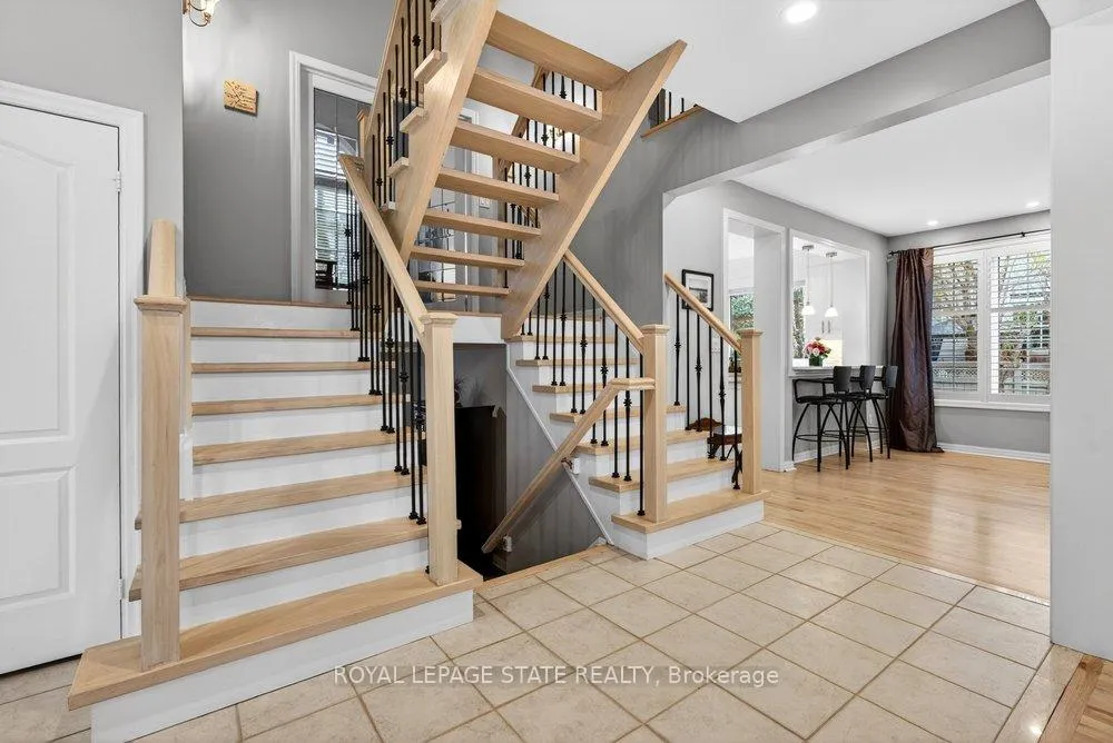 Photo 18 of 5901 Chercover Court, Burlington, Orchard — HOMEH